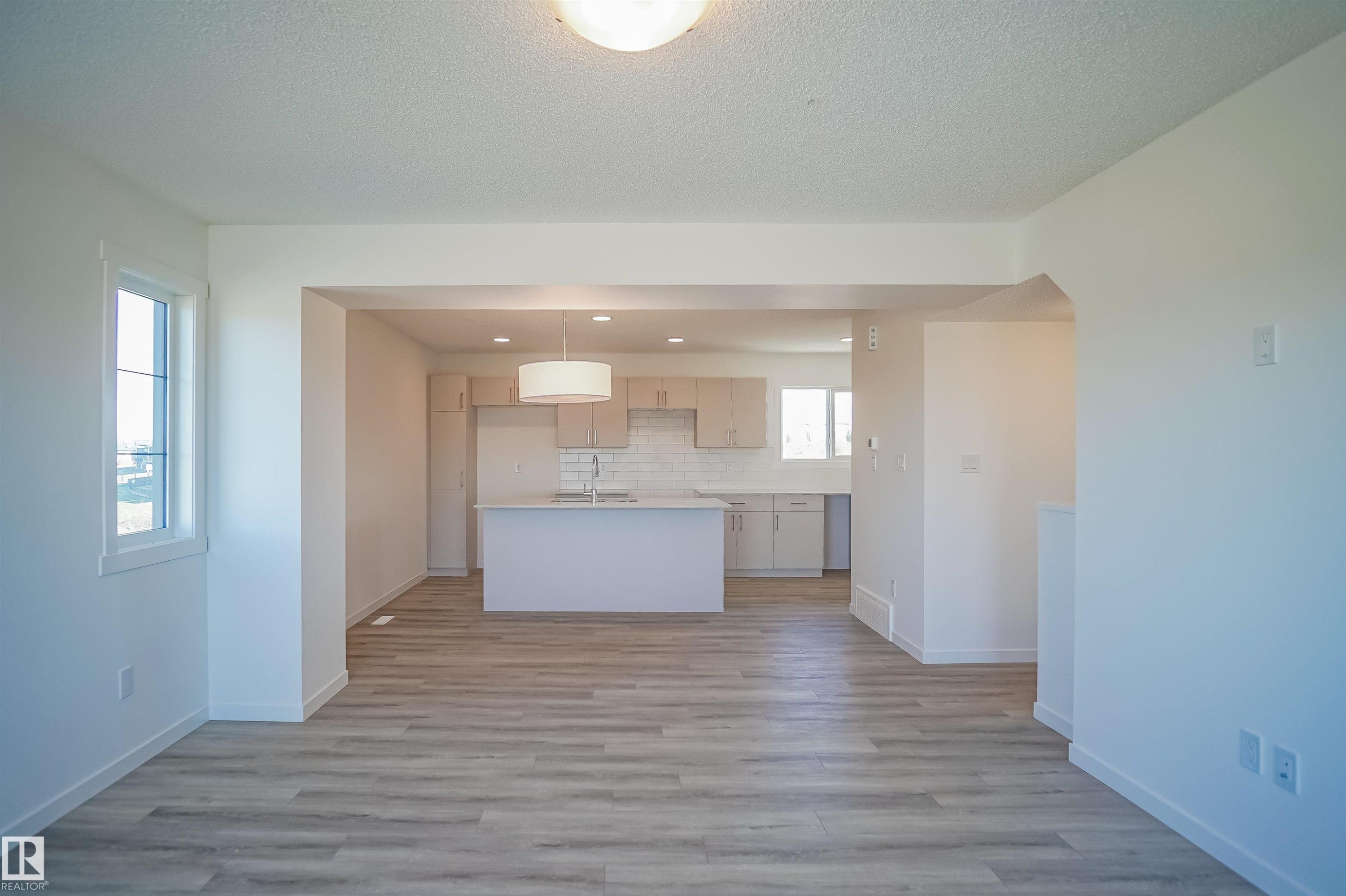 












4189 Kinglet Drive

,
Edmonton,




AB
T5S 0N8

