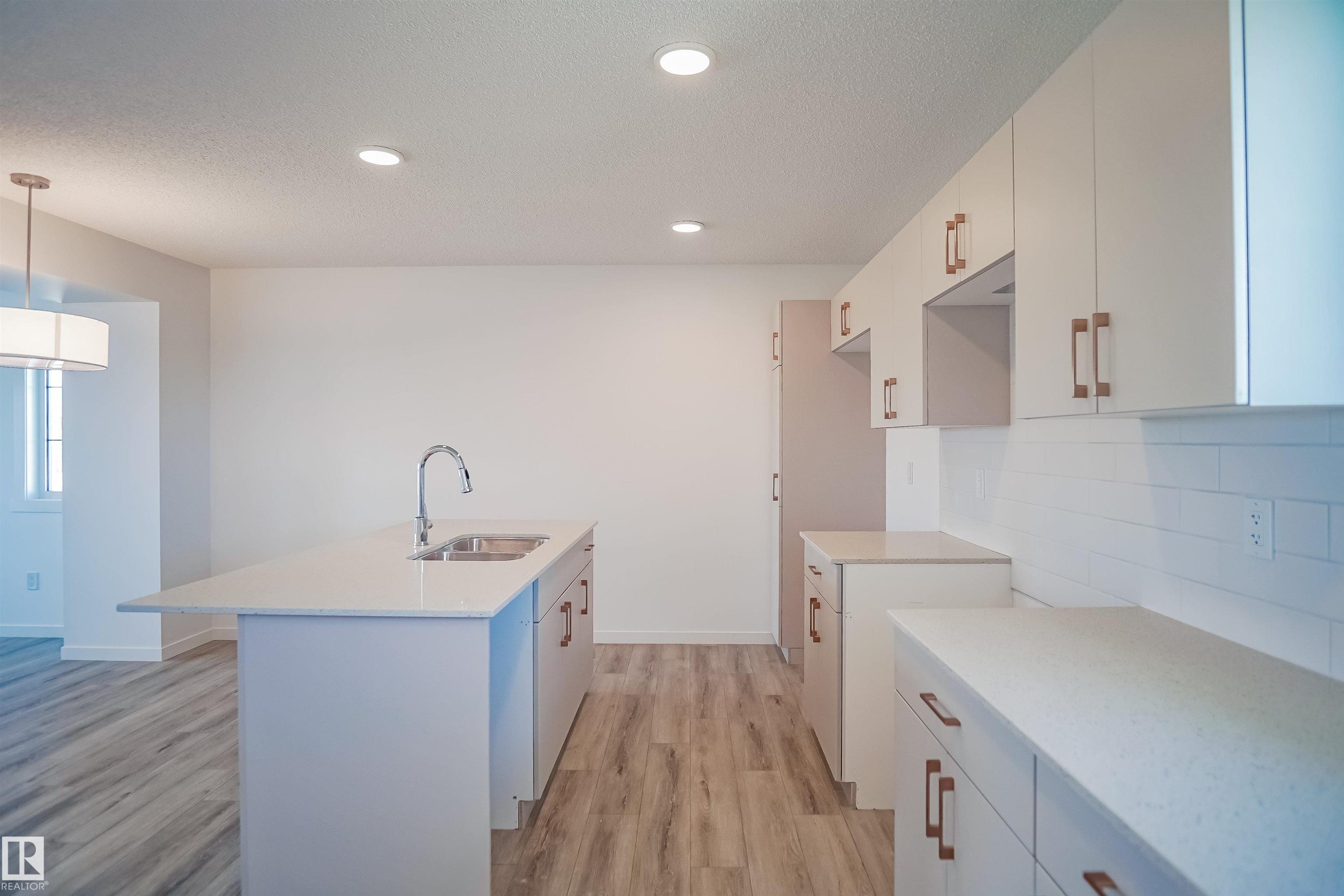 












4189 Kinglet Drive

,
Edmonton,




AB
T5S 0N8

