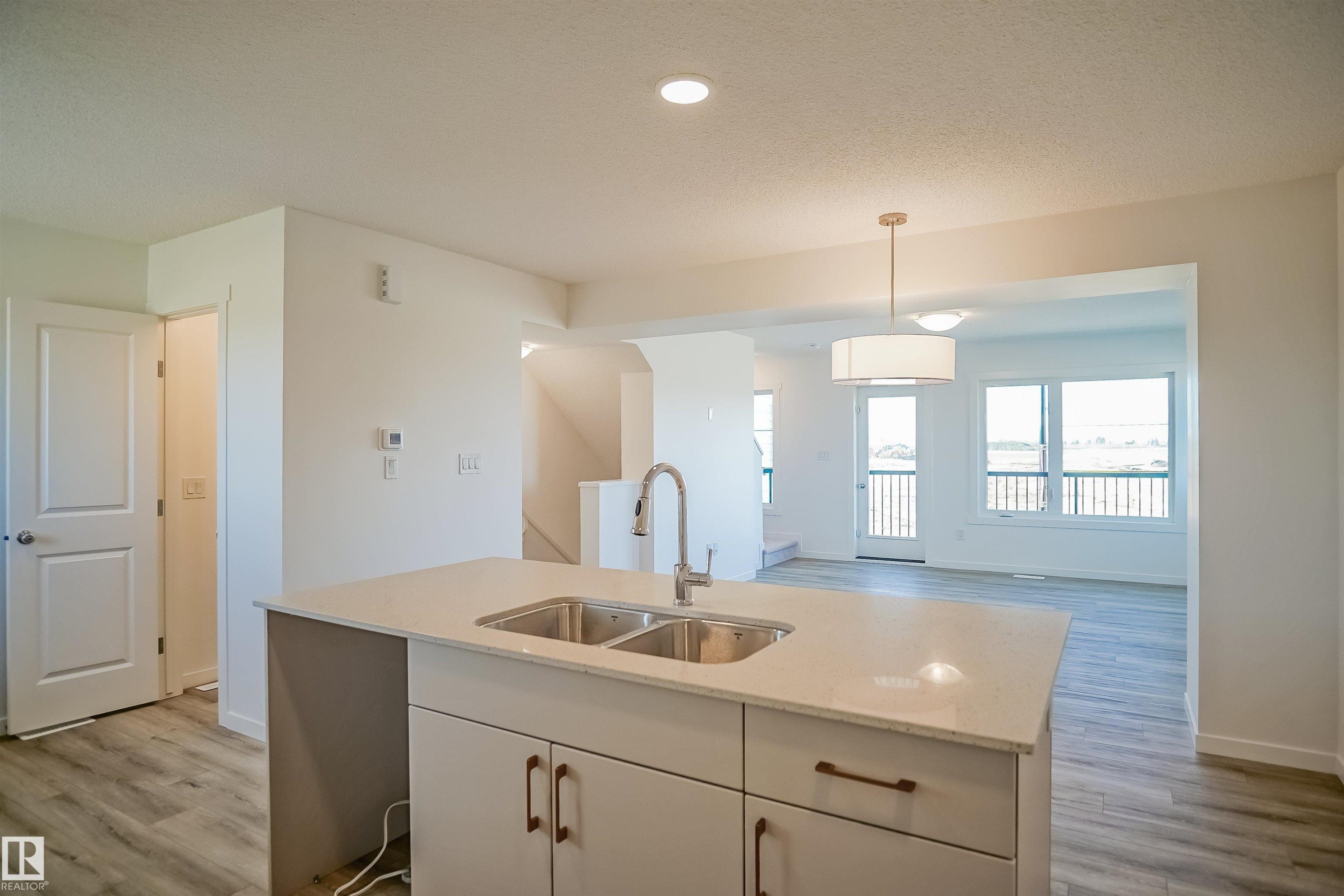 












4189 Kinglet Drive

,
Edmonton,




AB
T5S 0N8

