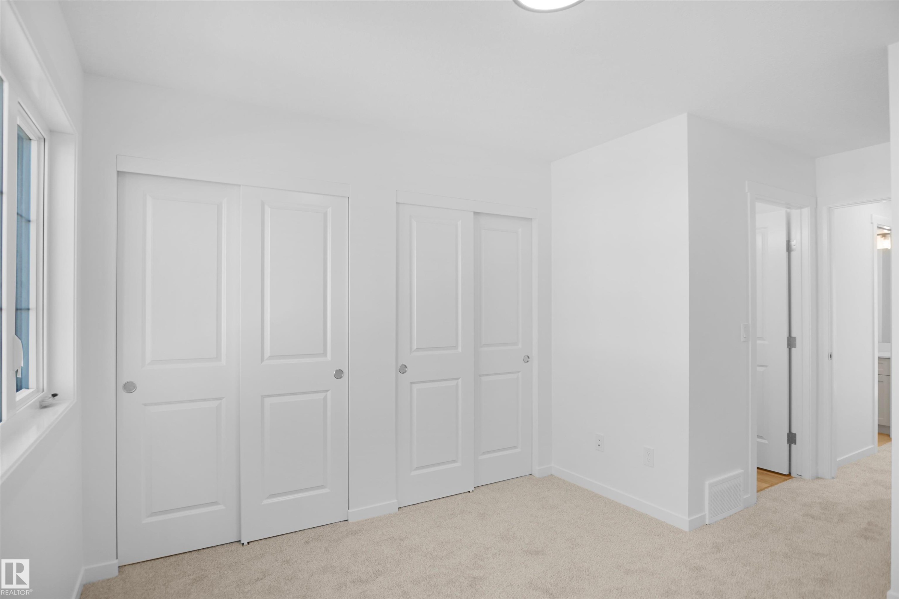 












2107 210 Street

,
Edmonton,




AB
T5S 0T1

