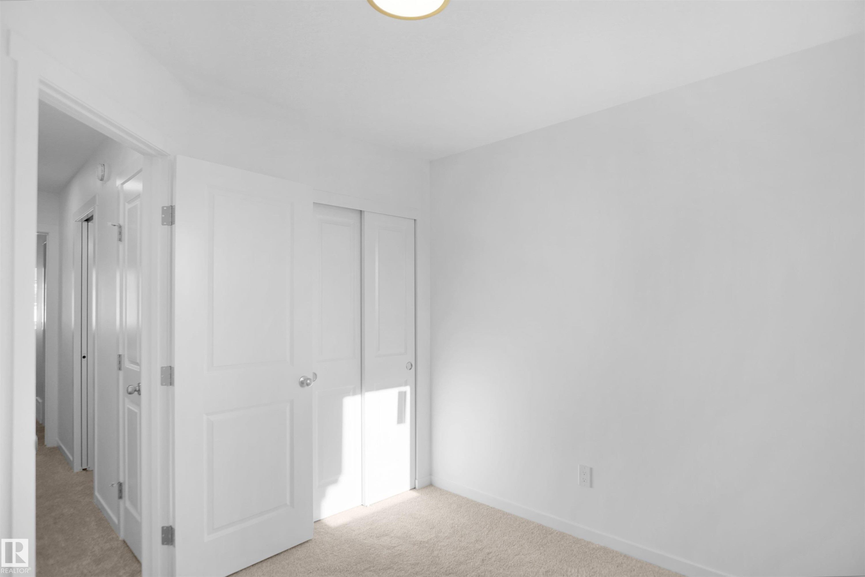 












2107 210 Street

,
Edmonton,




AB
T5S 0T1

