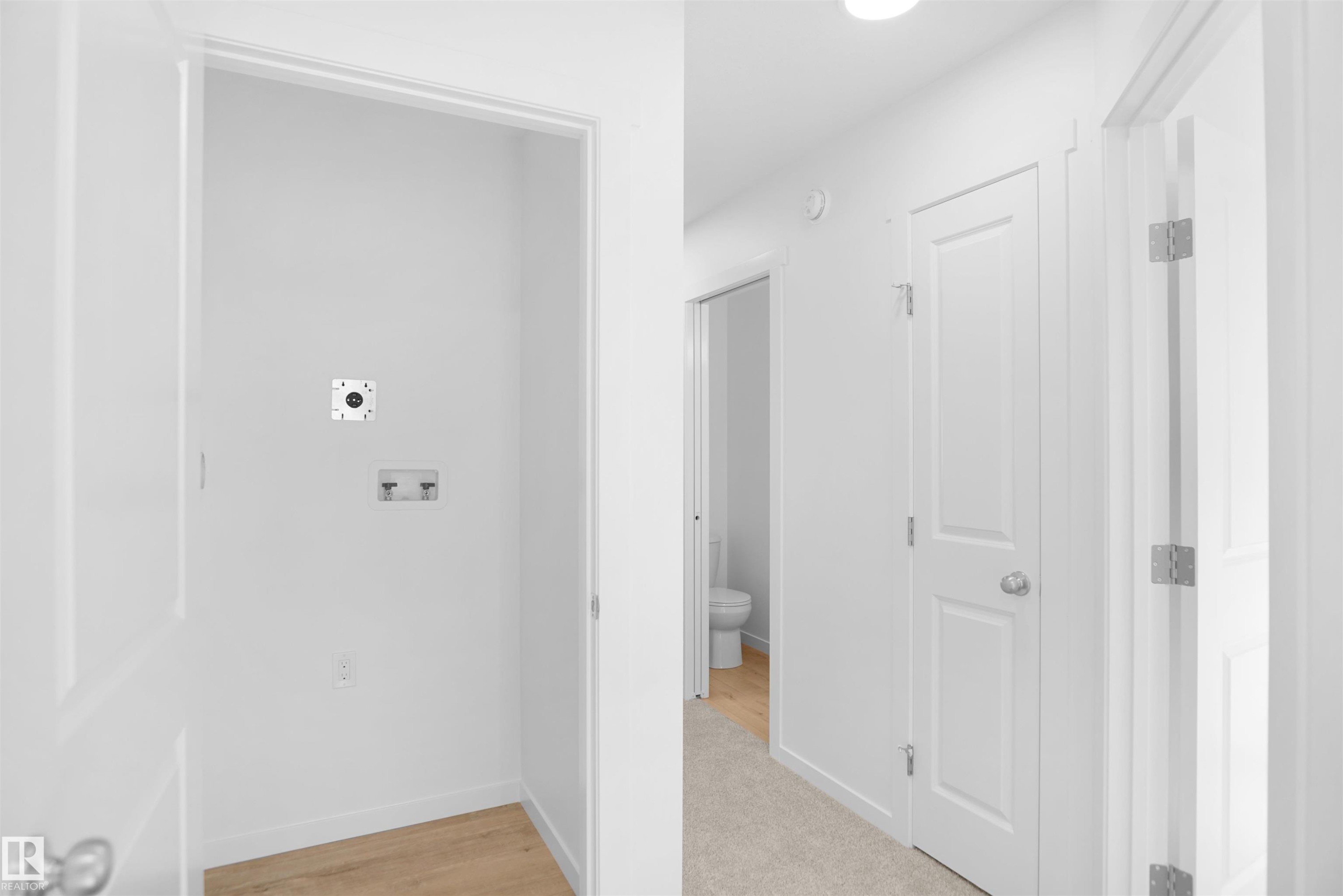 












2107 210 Street

,
Edmonton,




AB
T5S 0T1

