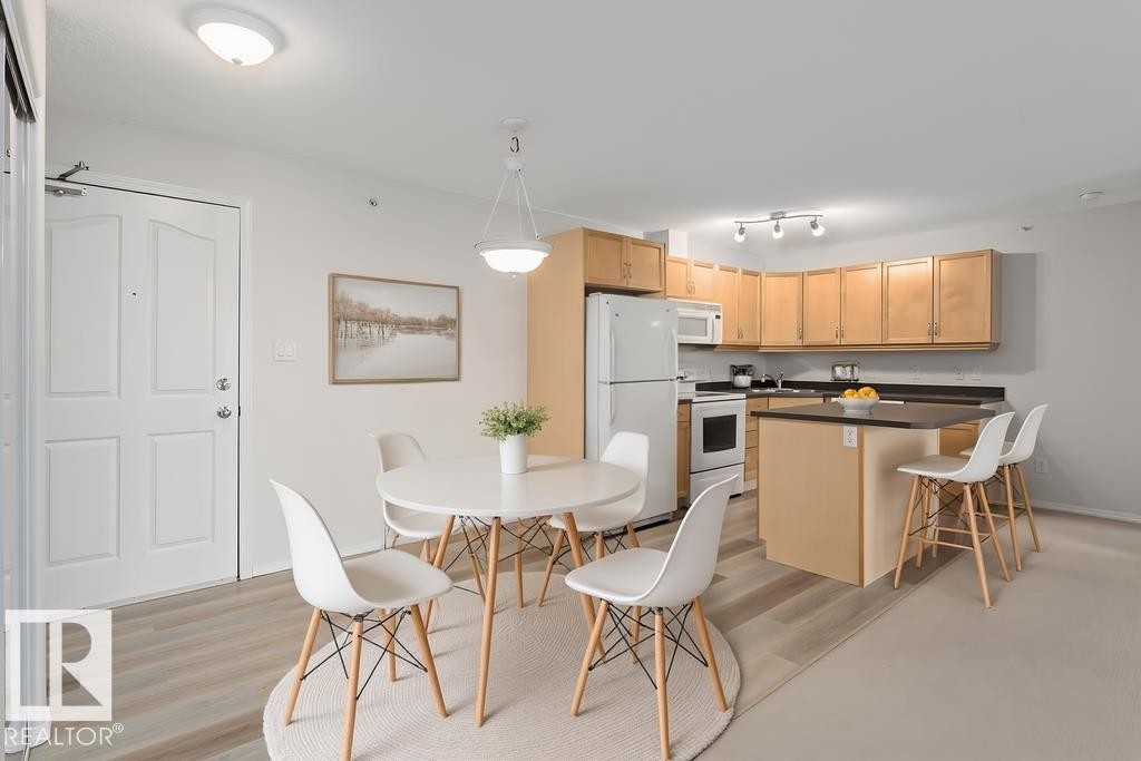 












446 16311 95 Street

,
Edmonton,




AB
T5Z 3Y5

