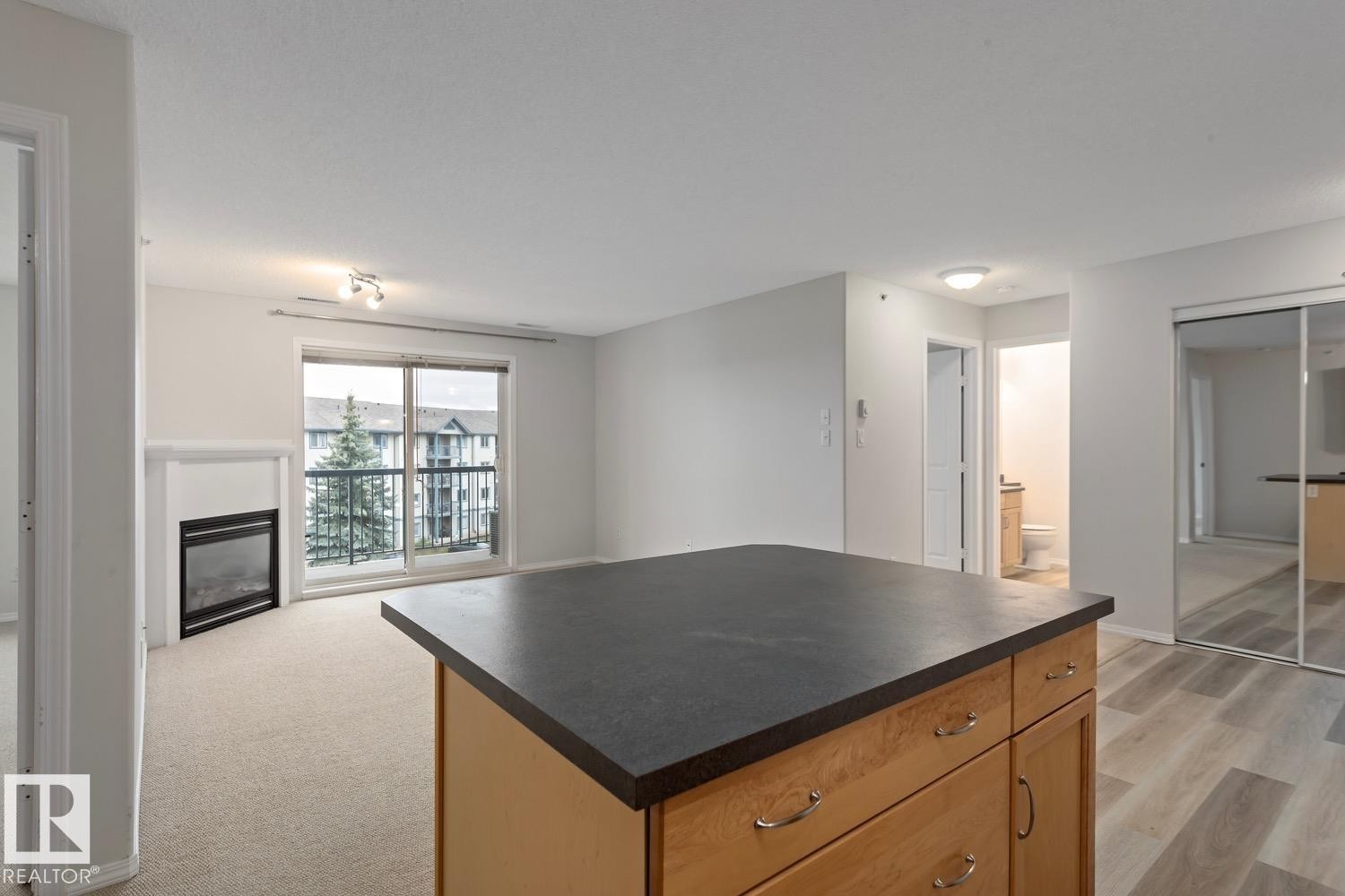 












446 16311 95 Street

,
Edmonton,




AB
T5Z 3Y5

