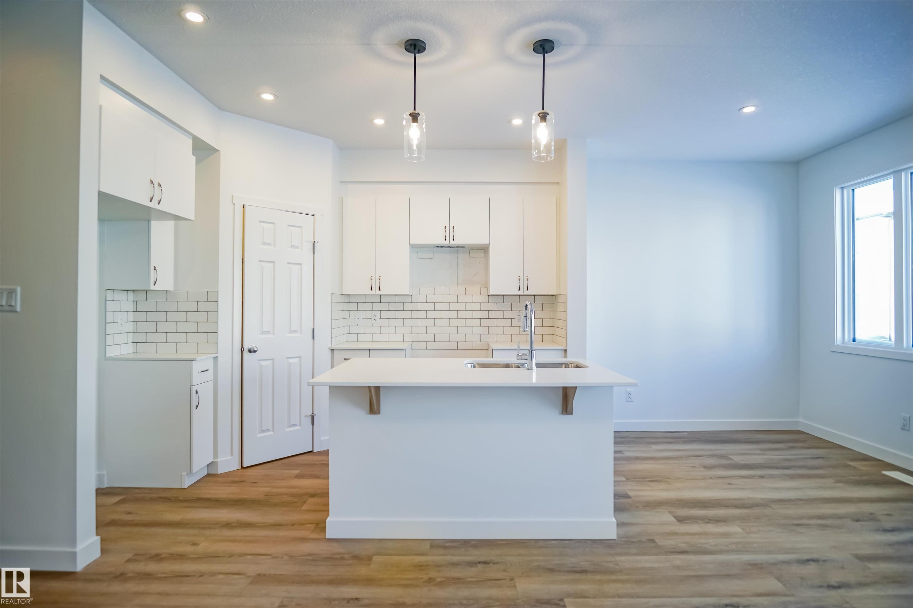 












183 Caledon Crescent

,
Spruce Grove,




AB
T7X 0Y6

