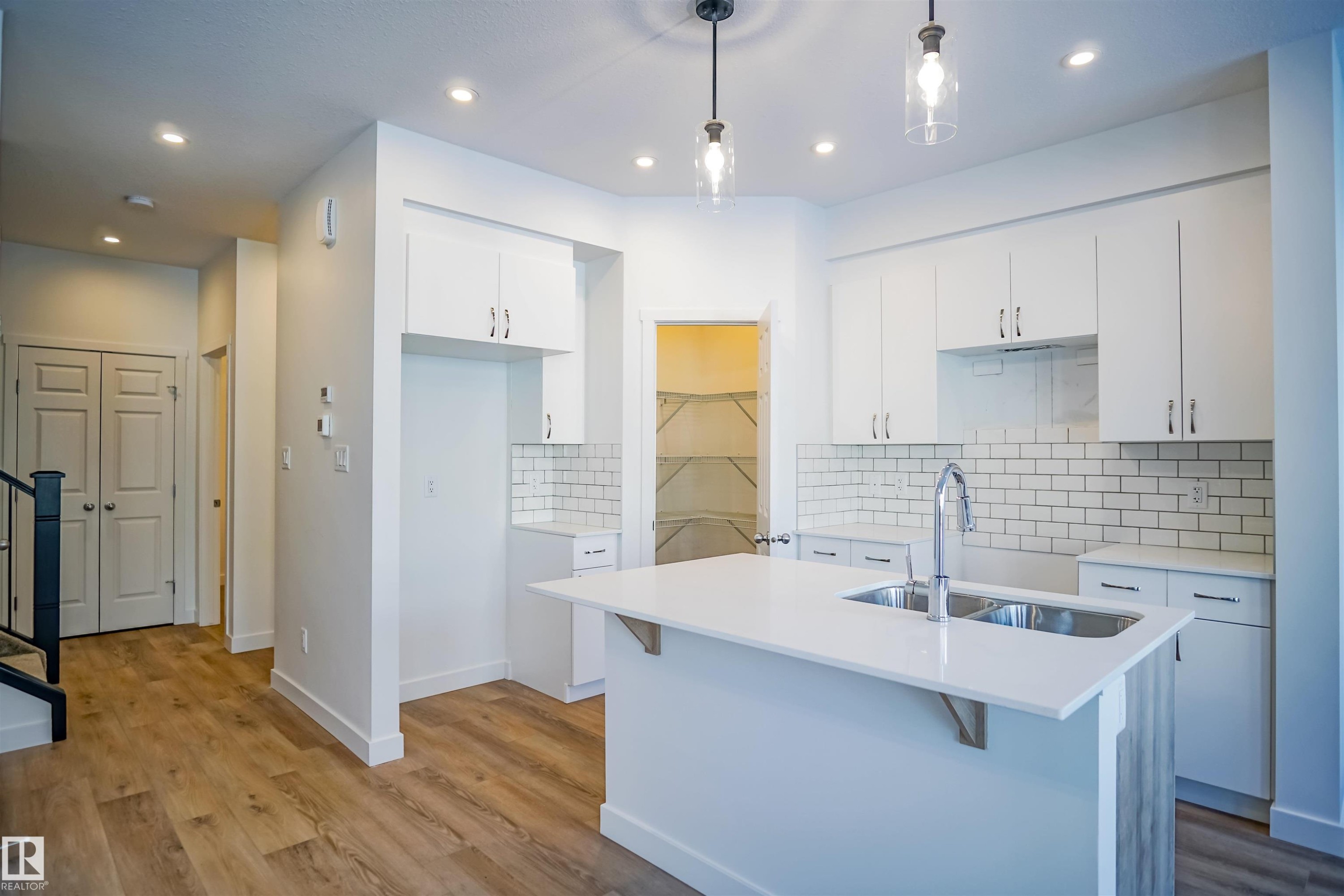 












183 Caledon Crescent

,
Spruce Grove,




AB
T7X 0Y6

