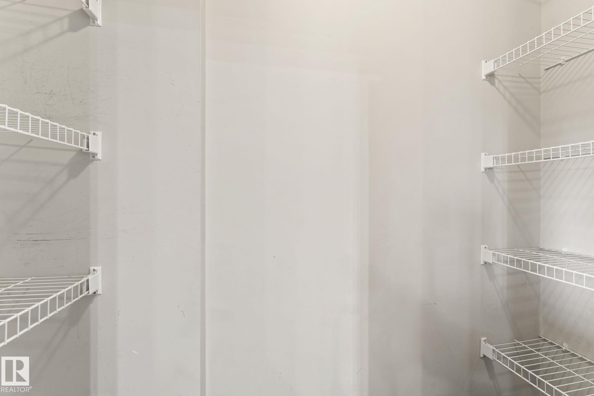 












414 507 ALBANY Way

,
Edmonton,




AB
T6V 0L9

