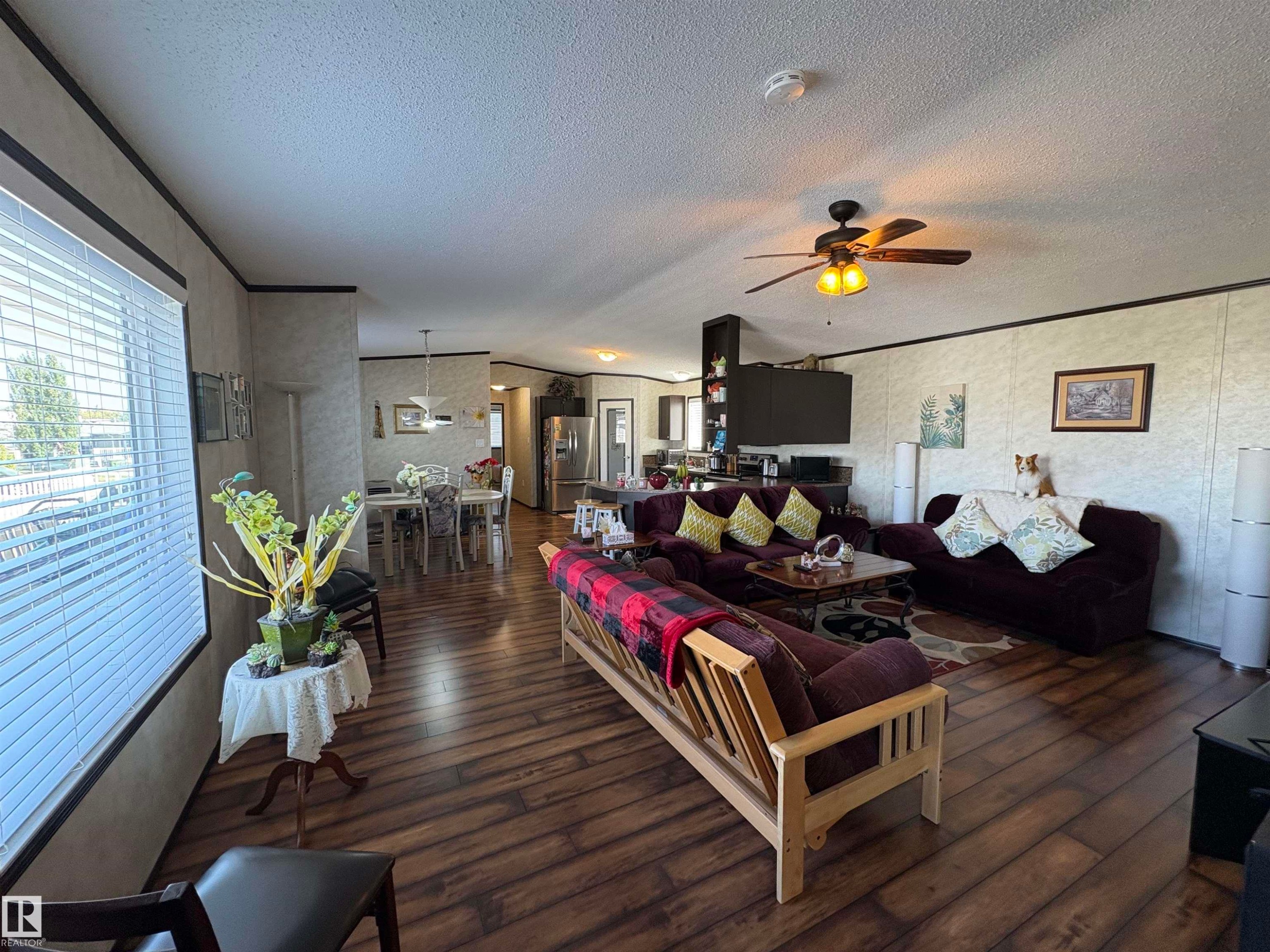 












419 Oak Ridge Crescent

,
Edmonton,




AB
T6P 0B3

