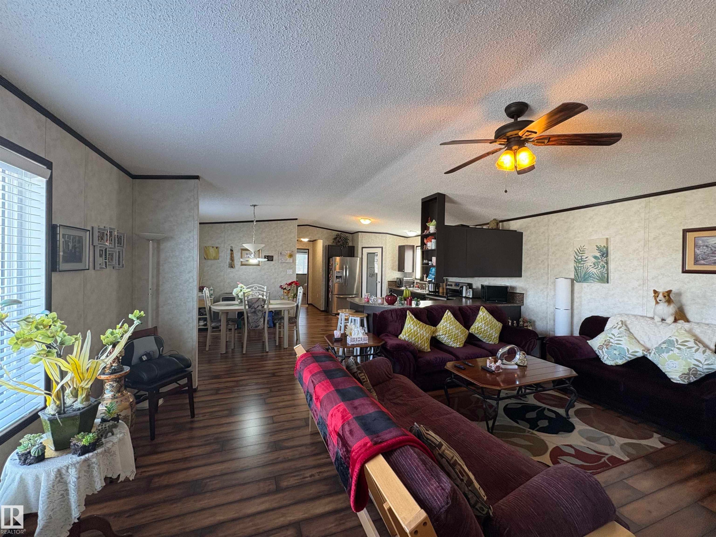 












419 Oak Ridge Crescent

,
Edmonton,




AB
T6P 0B3

