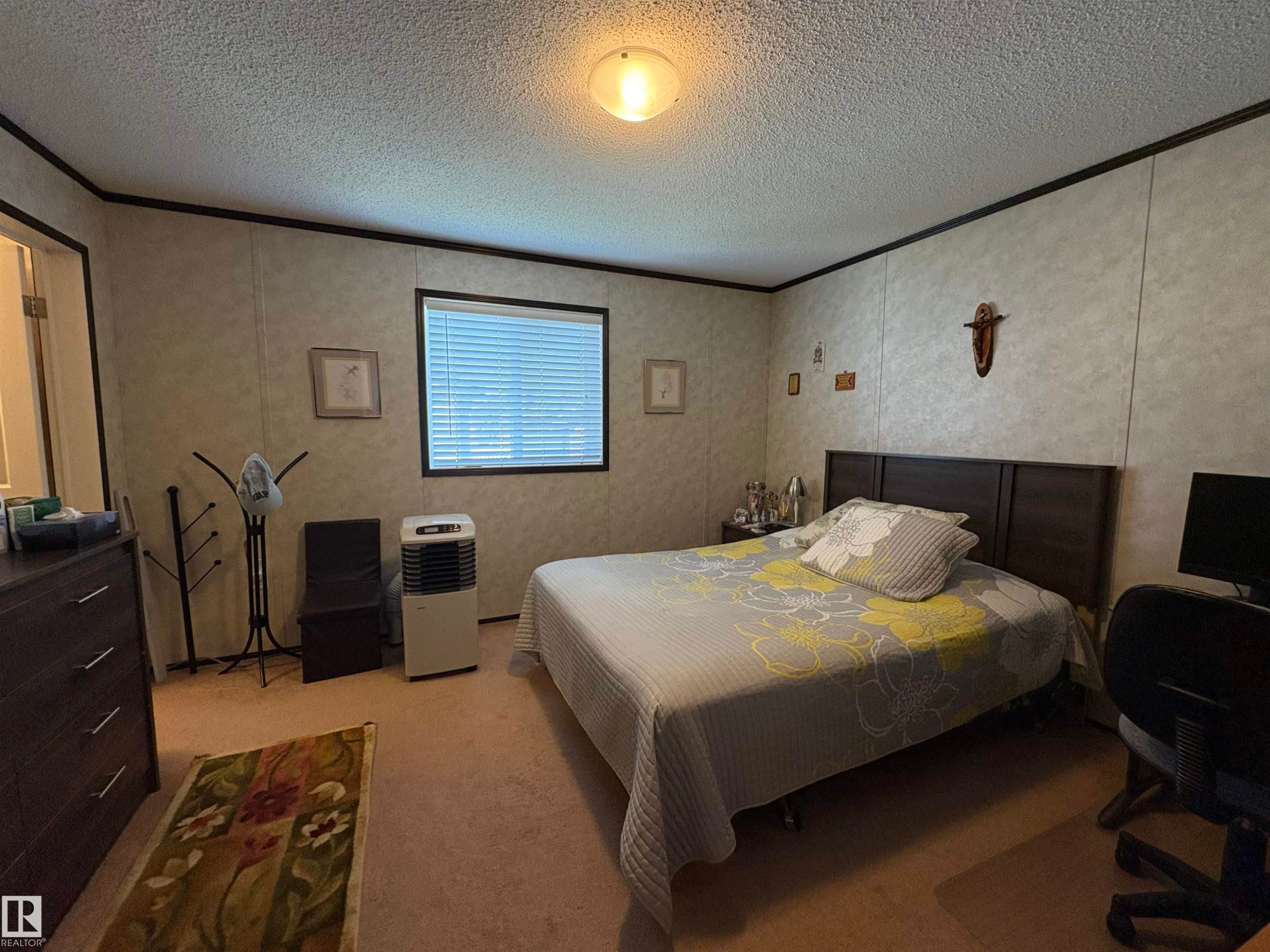 












419 Oak Ridge Crescent

,
Edmonton,




AB
T6P 0B3

