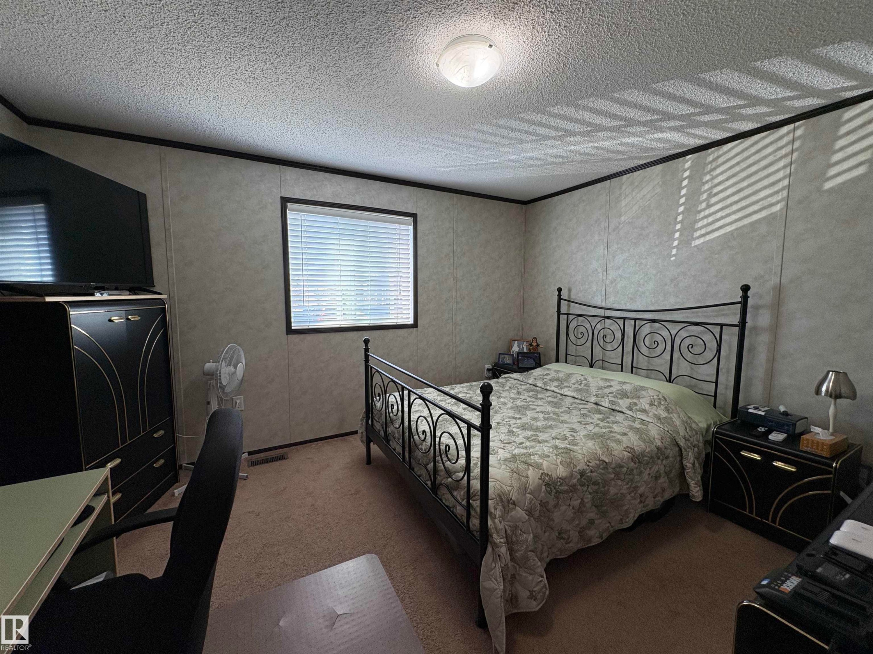 












419 Oak Ridge Crescent

,
Edmonton,




AB
T6P 0B3

