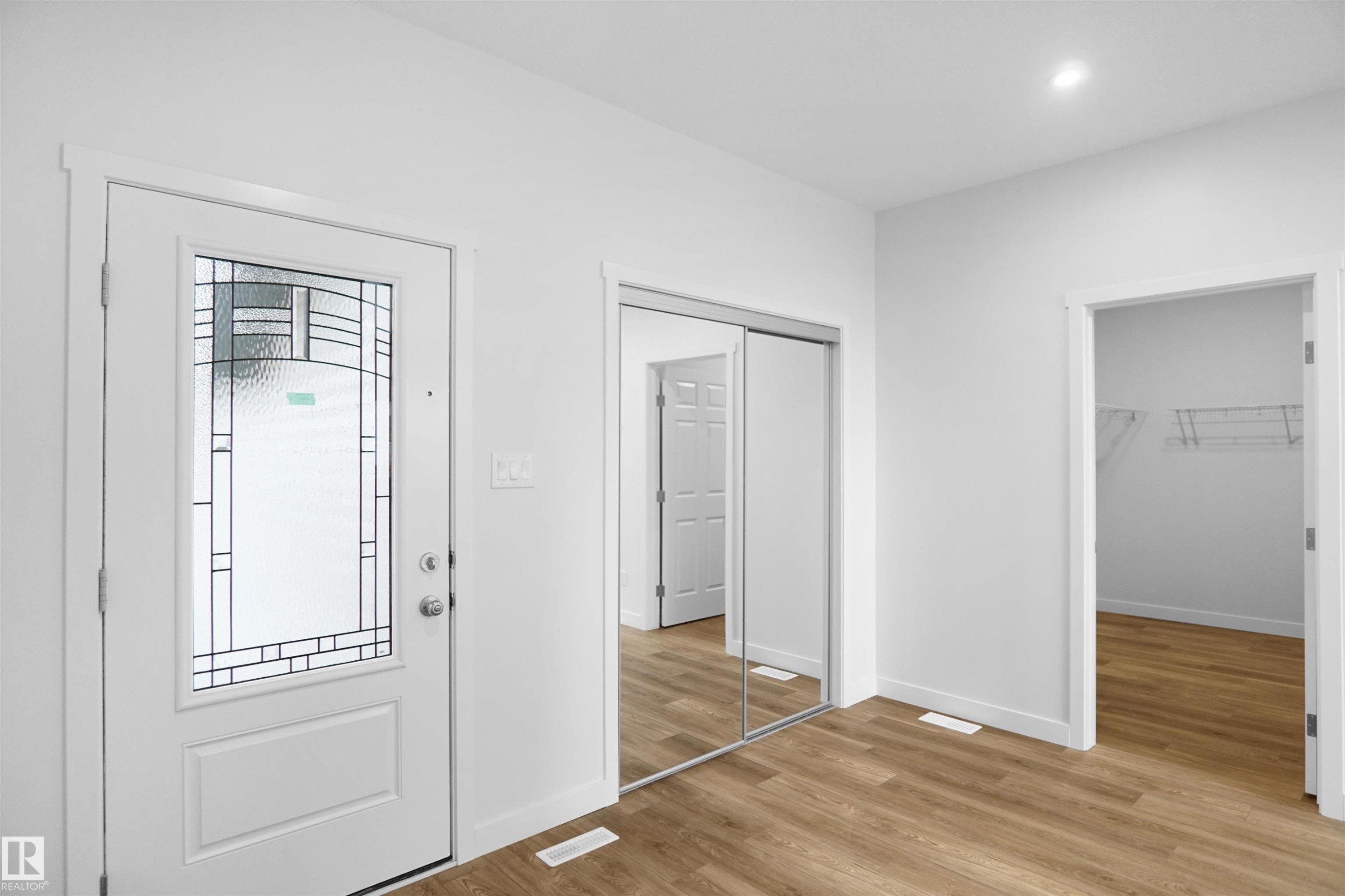 












133 SUNLAND Way

,
Sherwood Park,




AB
T8H 2Y7

