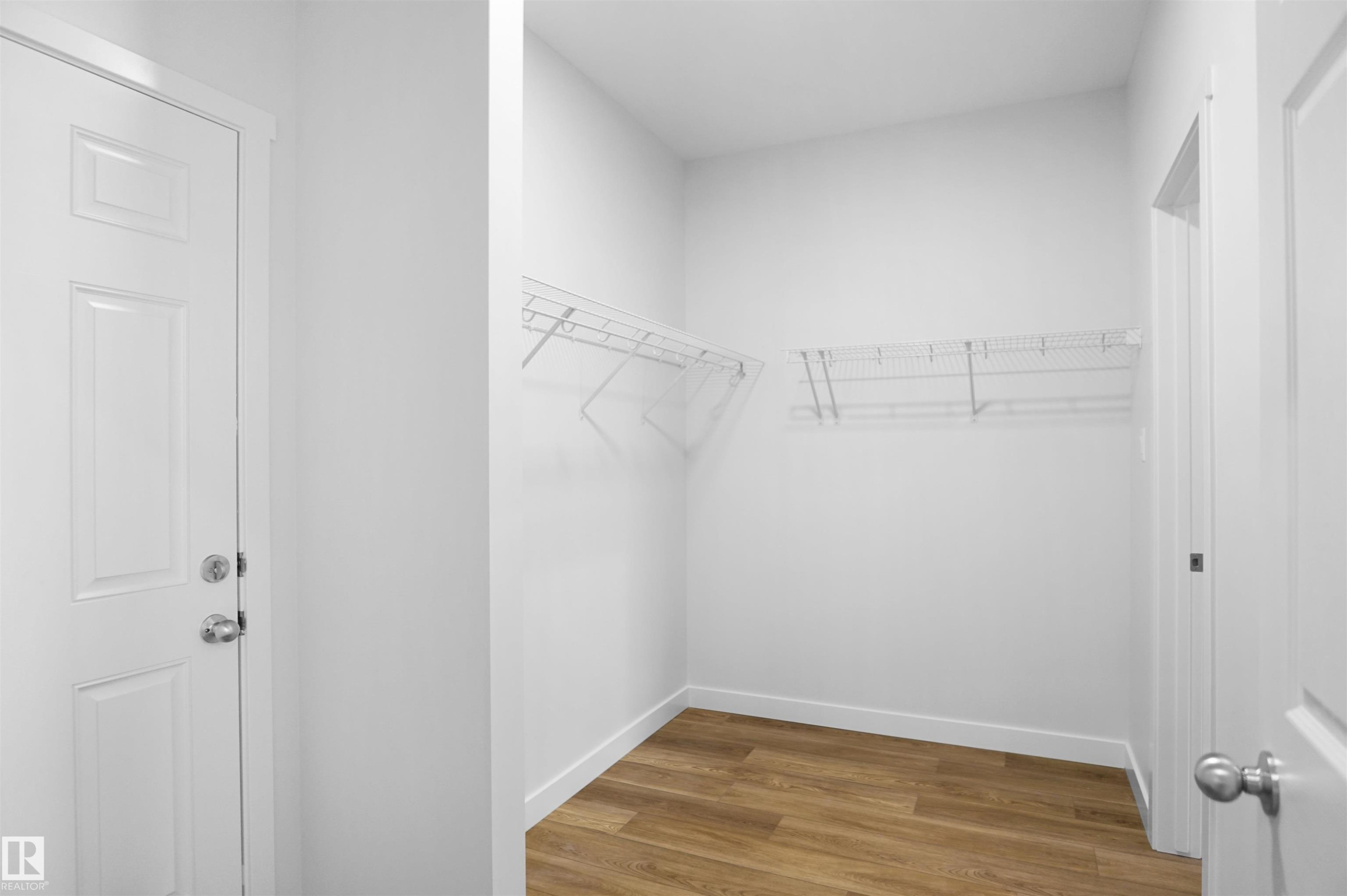 












133 SUNLAND Way

,
Sherwood Park,




AB
T8H 2Y7

