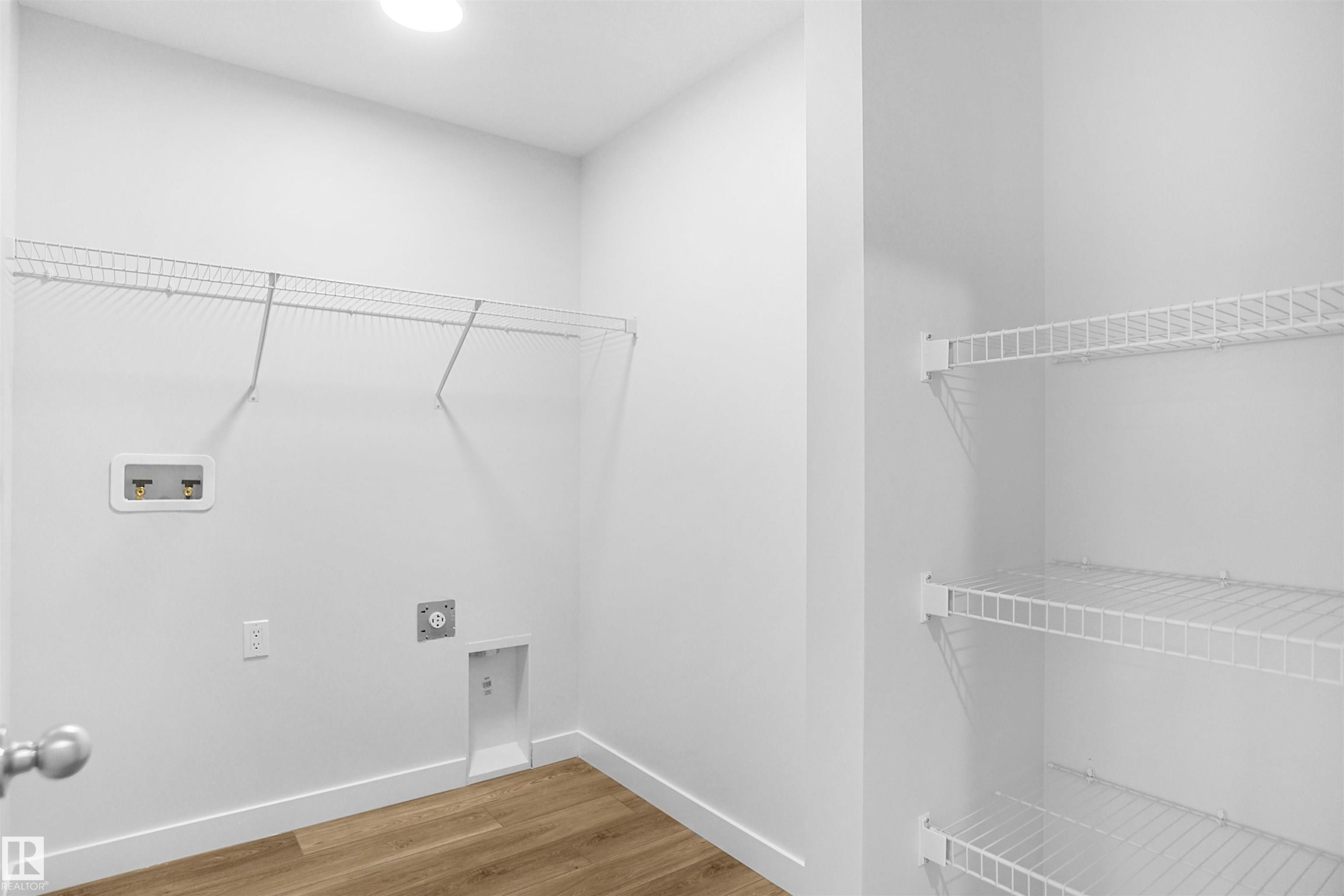 












133 SUNLAND Way

,
Sherwood Park,




AB
T8H 2Y7

