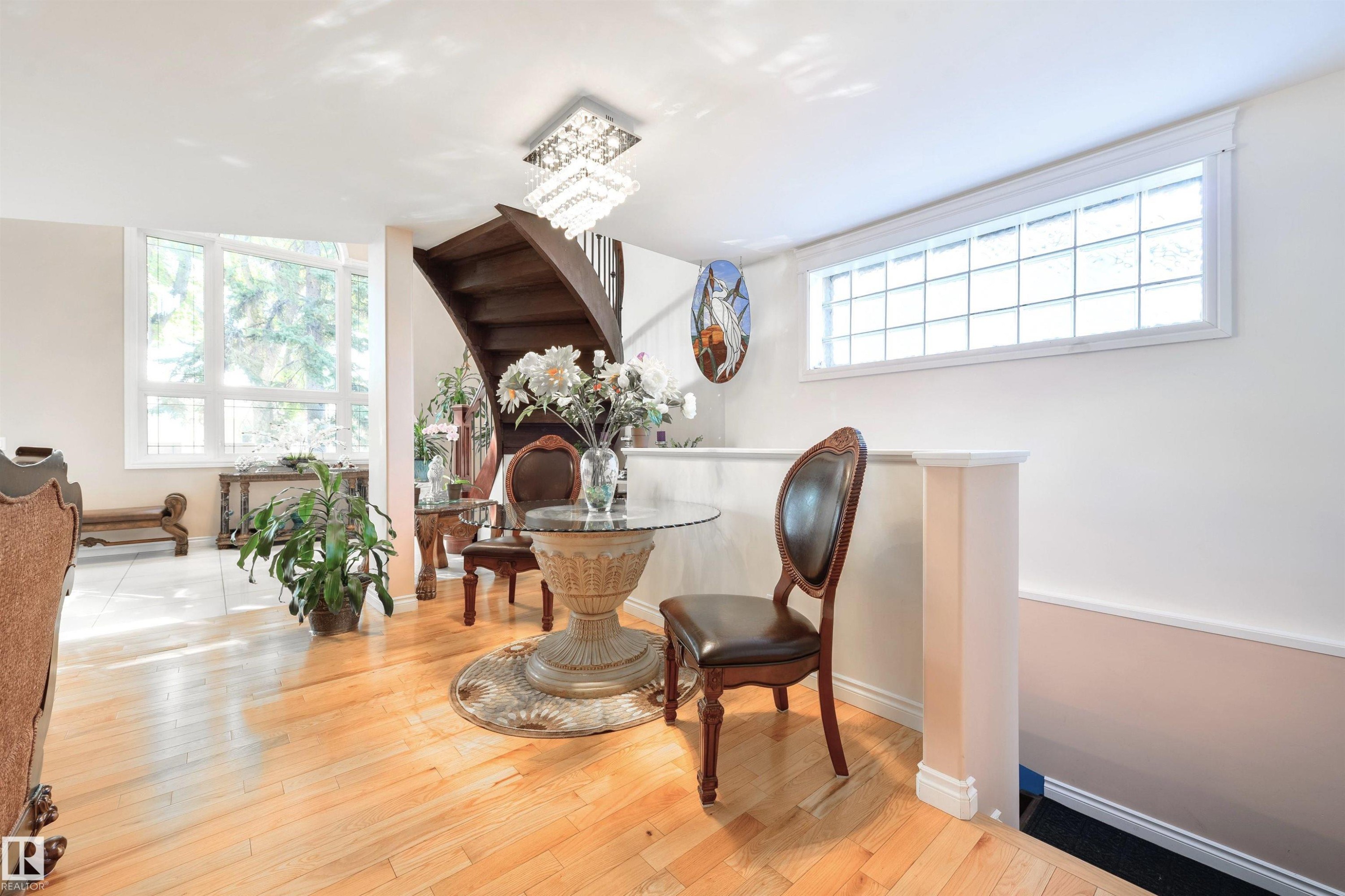 












9720 65 Avenue

,
Edmonton,




AB
T6E 0K6

