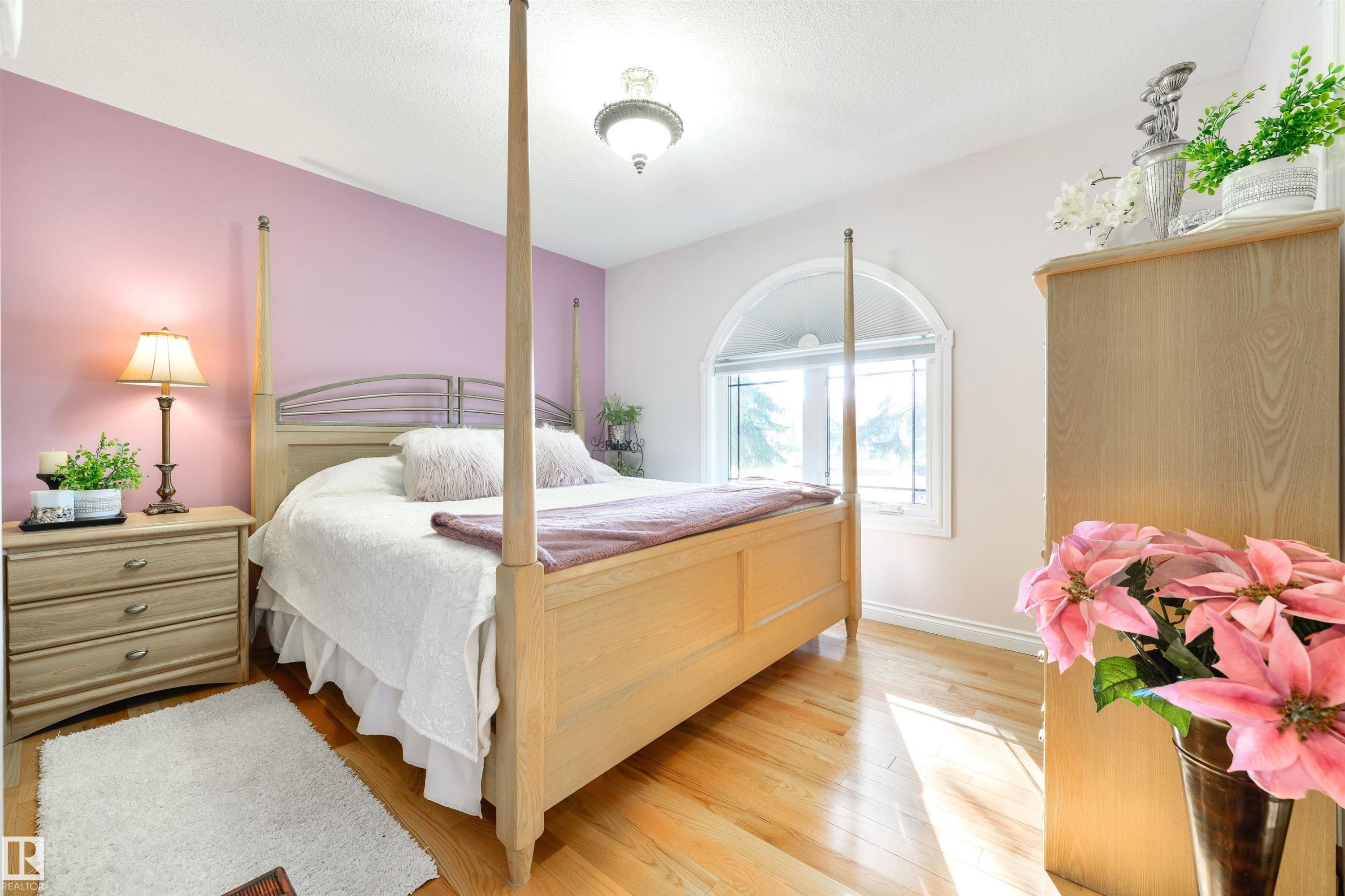 












9720 65 Avenue

,
Edmonton,




AB
T6E 0K6

