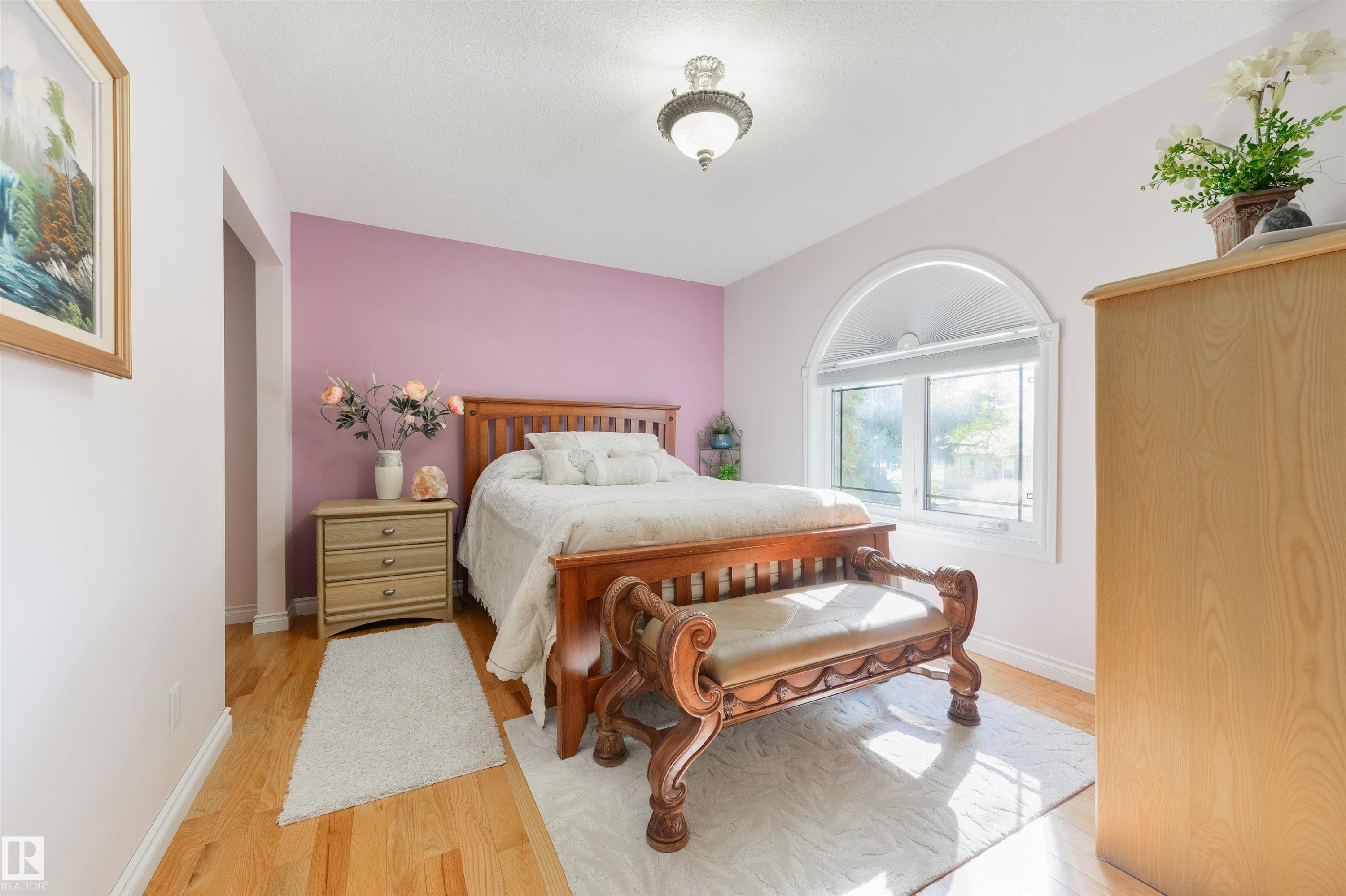 












9720 65 Avenue

,
Edmonton,




AB
T6E 0K6

