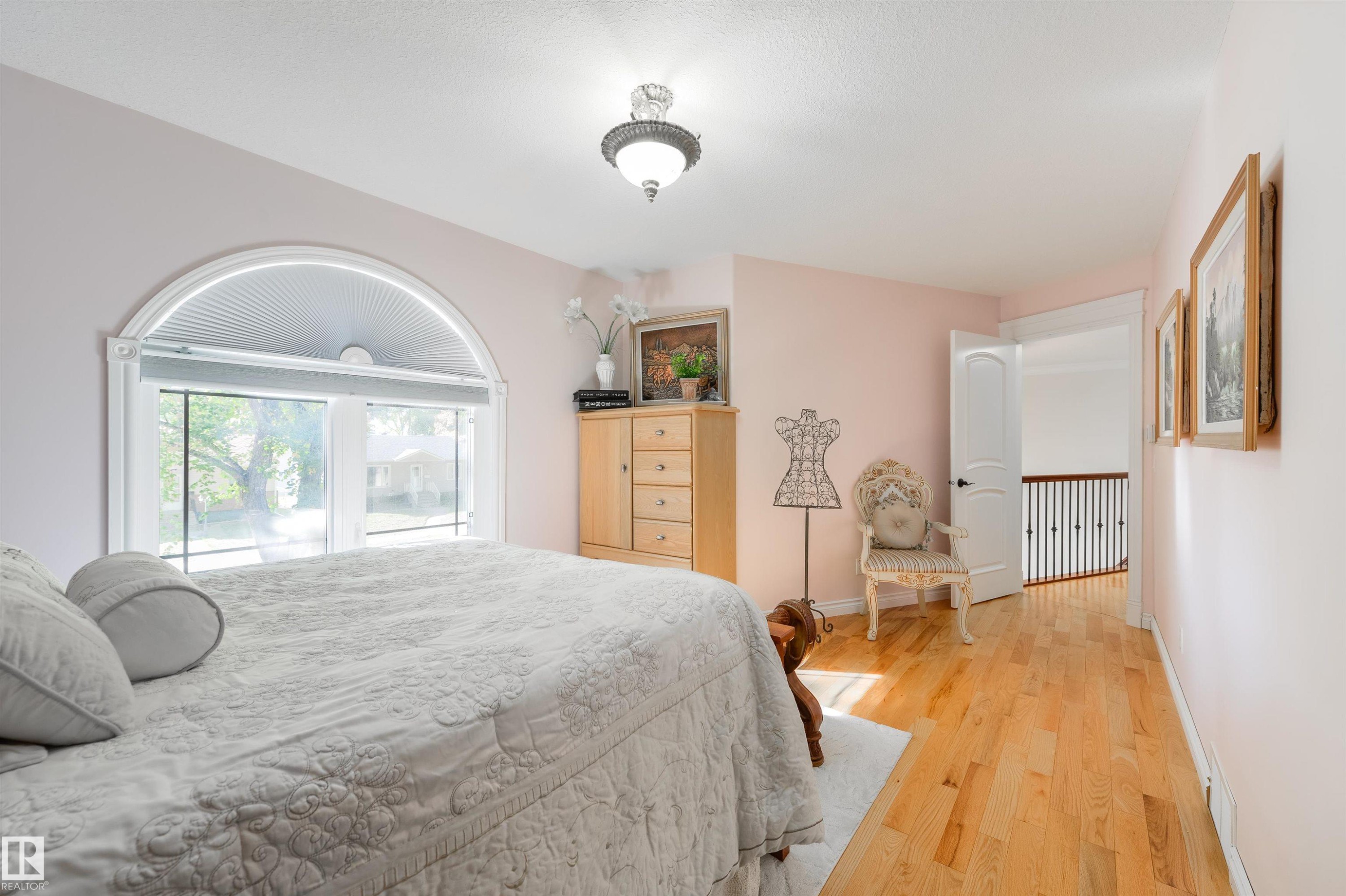 












9720 65 Avenue

,
Edmonton,




AB
T6E 0K6

