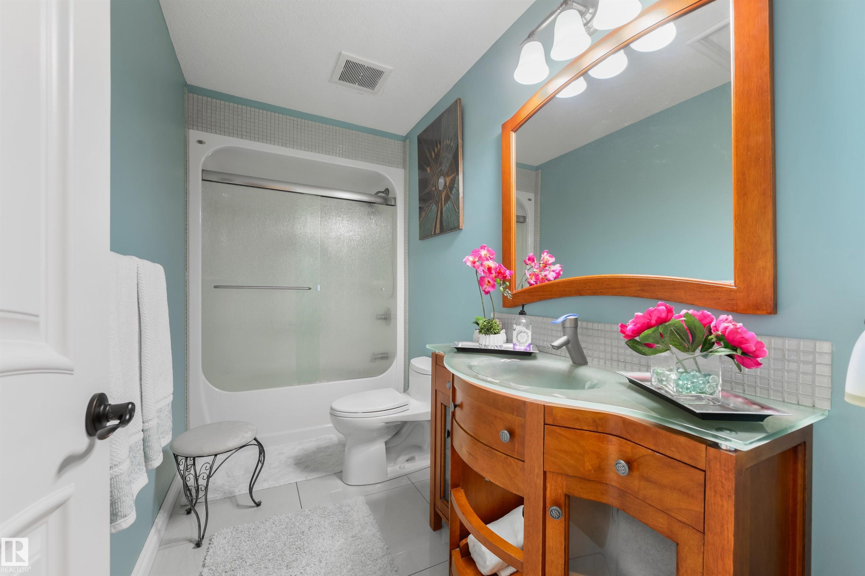 












9720 65 Avenue

,
Edmonton,




AB
T6E 0K6

