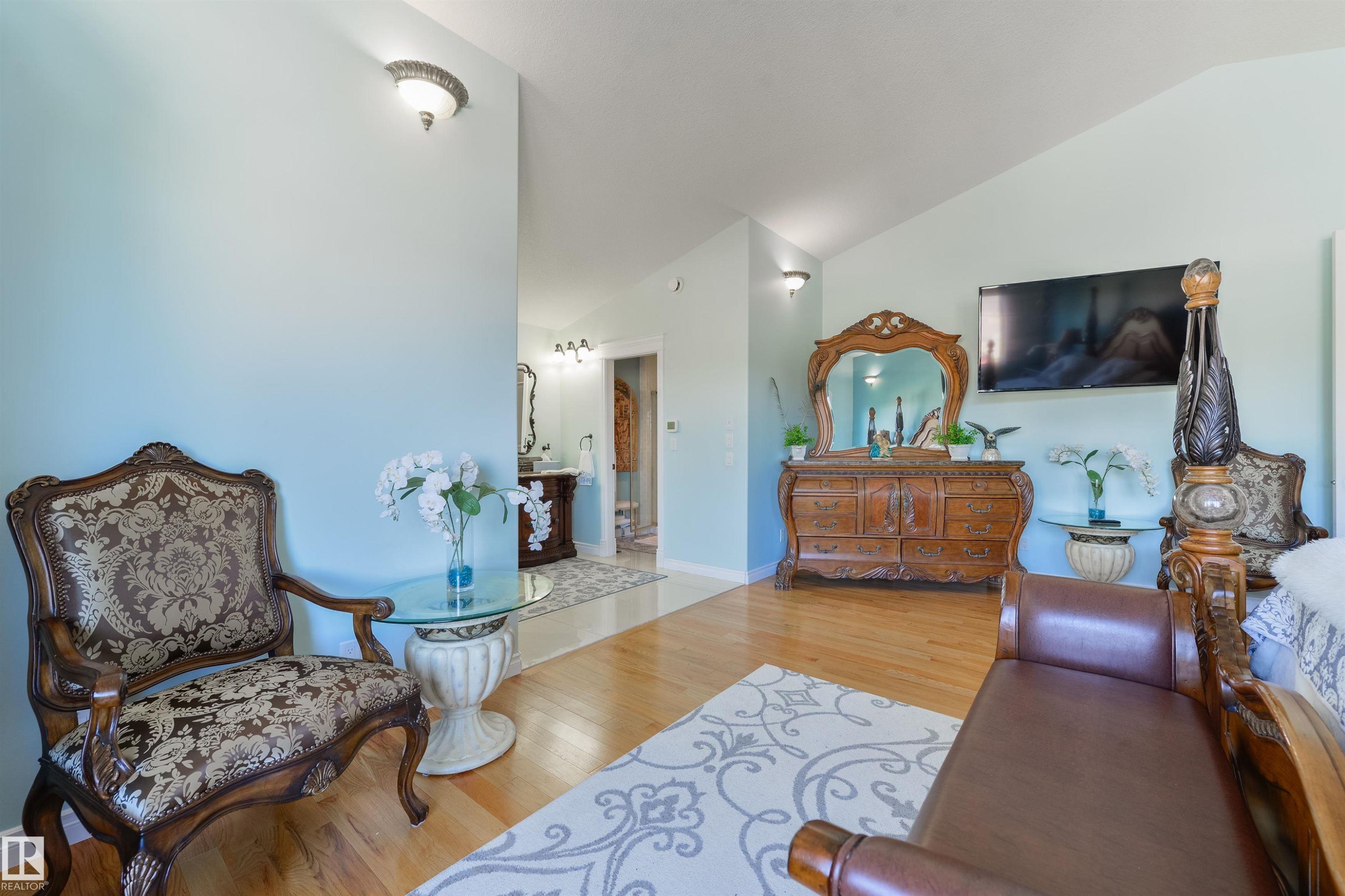 












9720 65 Avenue

,
Edmonton,




AB
T6E 0K6

