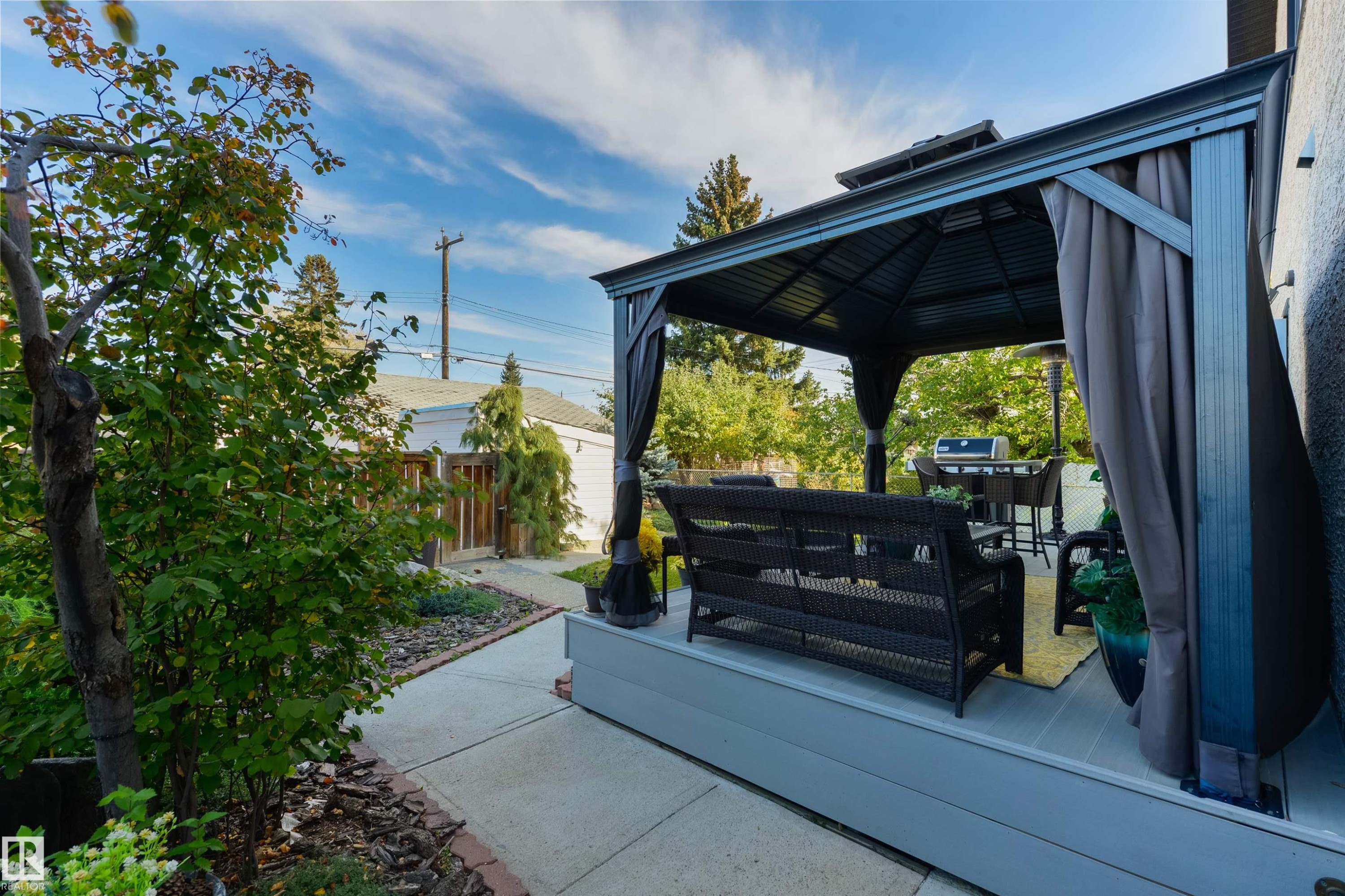 












9720 65 Avenue

,
Edmonton,




AB
T6E 0K6

