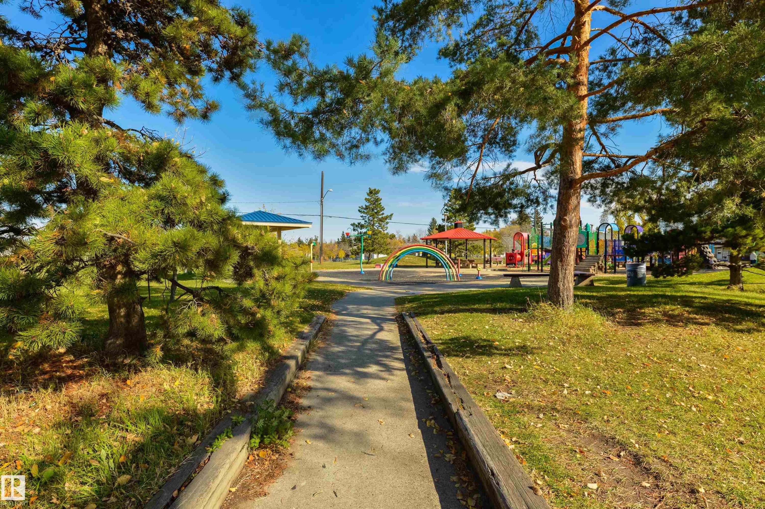 












9720 65 Avenue

,
Edmonton,




AB
T6E 0K6

