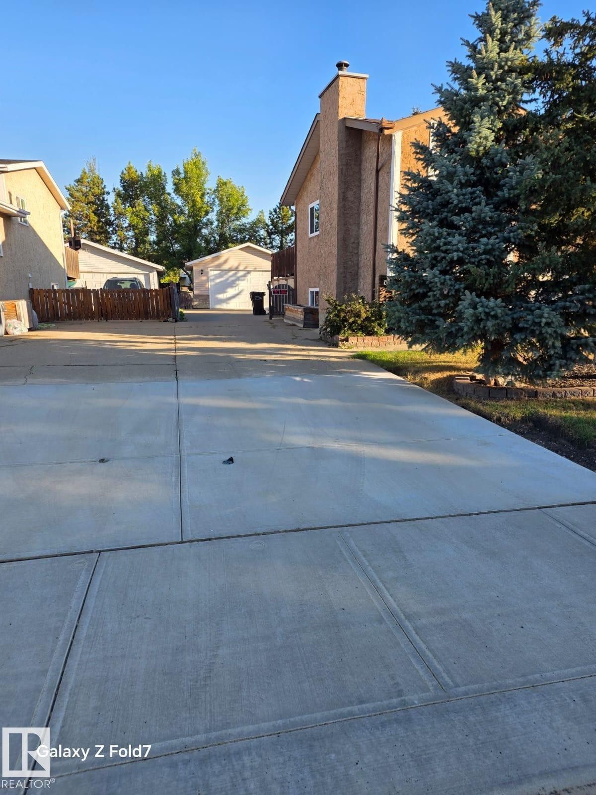 












3428 143 Avenue

,
Edmonton,




AB
T5Y 1H7

