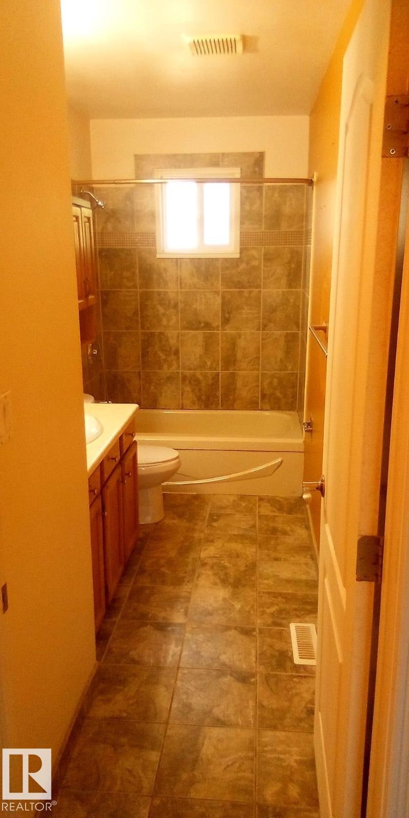 












3428 143 Avenue

,
Edmonton,




AB
T5Y 1H7

