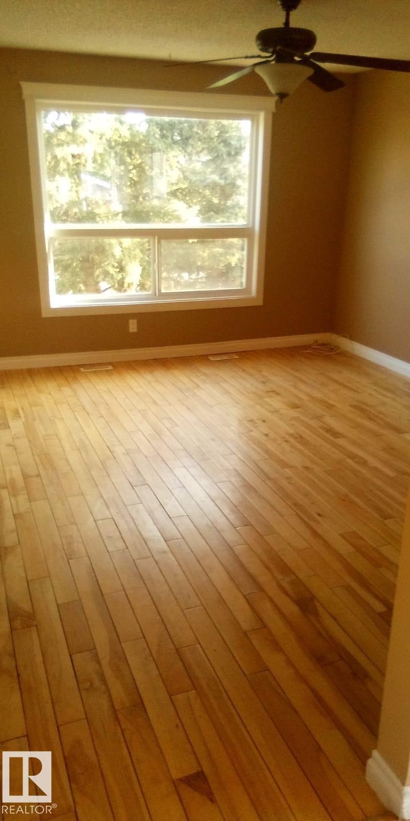 












3428 143 Avenue

,
Edmonton,




AB
T5Y 1H7

