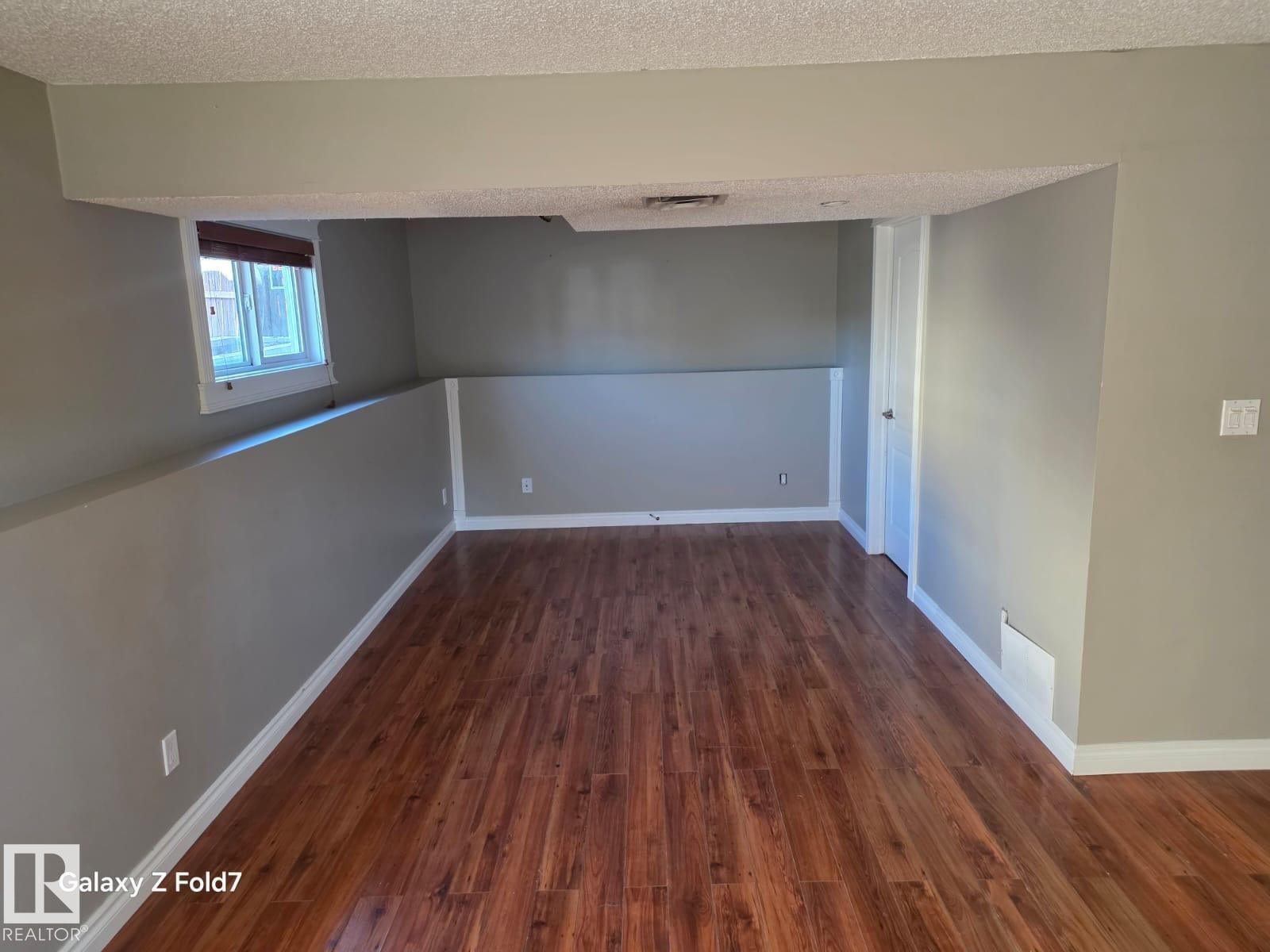 












3428 143 Avenue

,
Edmonton,




AB
T5Y 1H7

