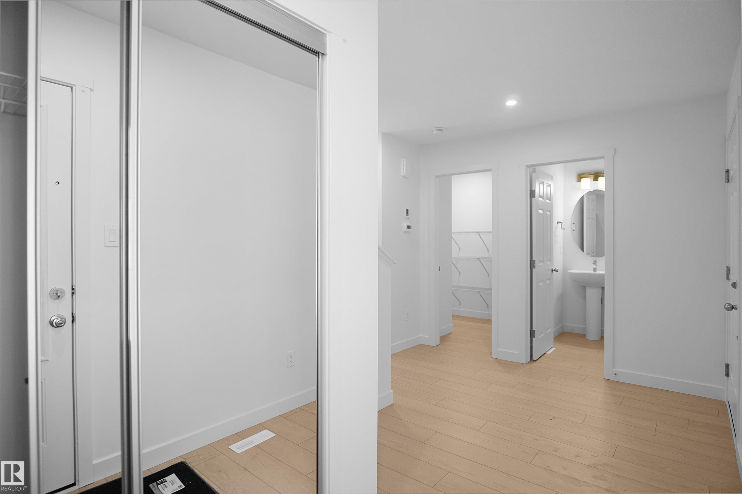 












99 Ficus Way

,
Fort Saskatchewan,




AB
T8L 0Z6

