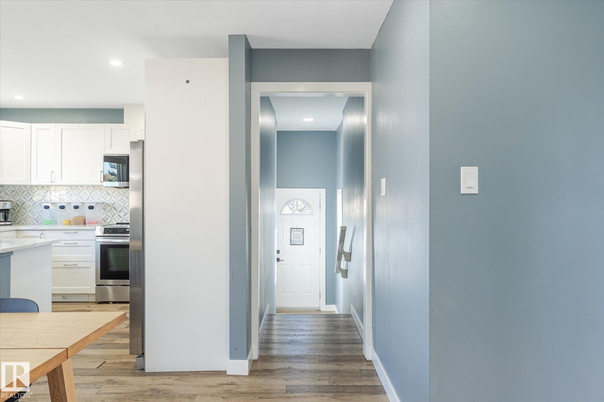 












12707 92 Street

,
Edmonton,




AB
T5E 3R3

