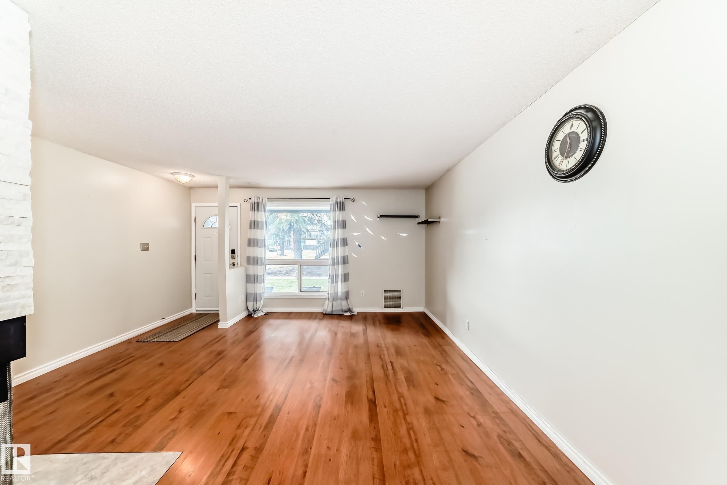 












1126 SADDLEBACK Road

,
Edmonton,




AB
T6J 4Z4

