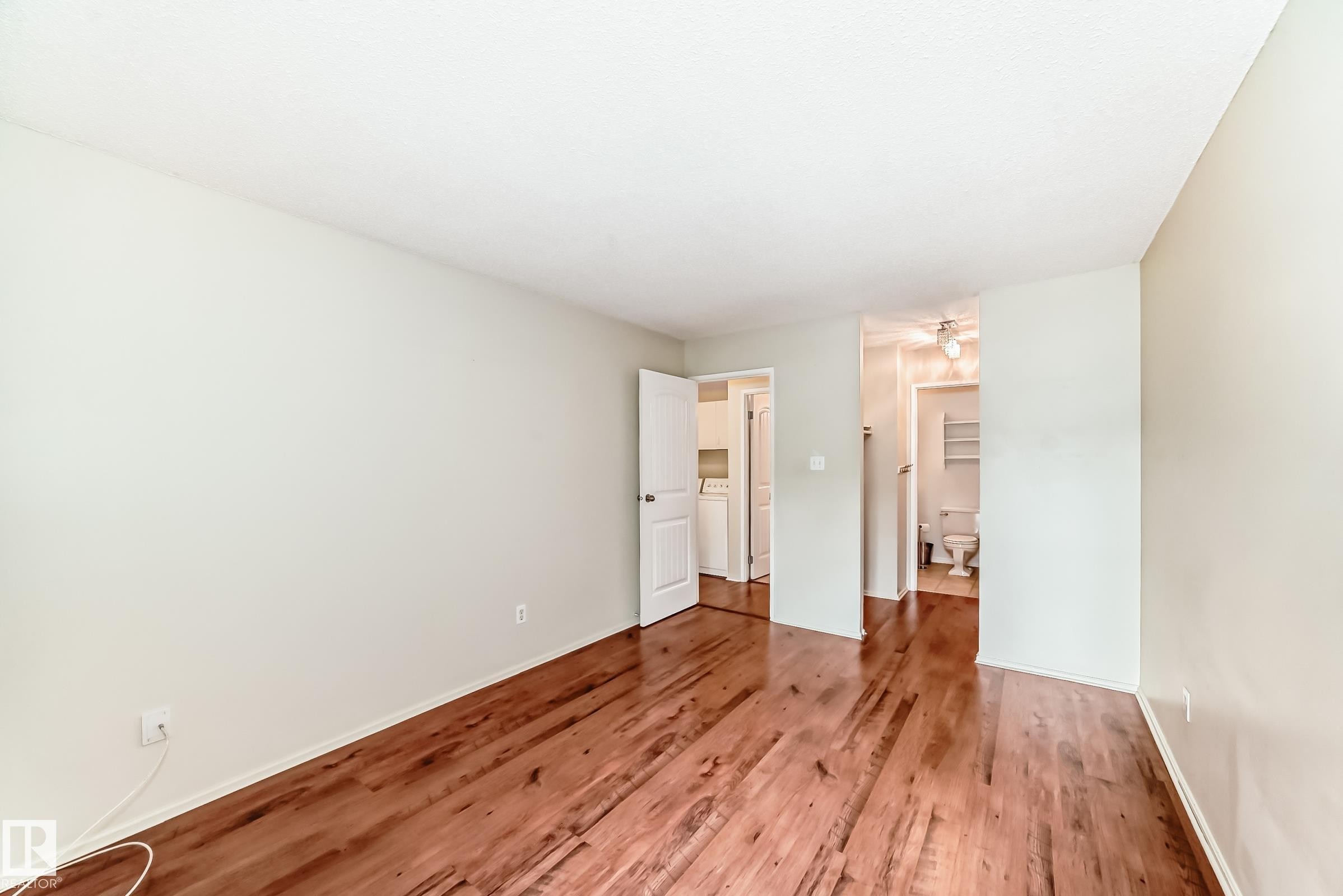 












1126 SADDLEBACK Road

,
Edmonton,




AB
T6J 4Z4

