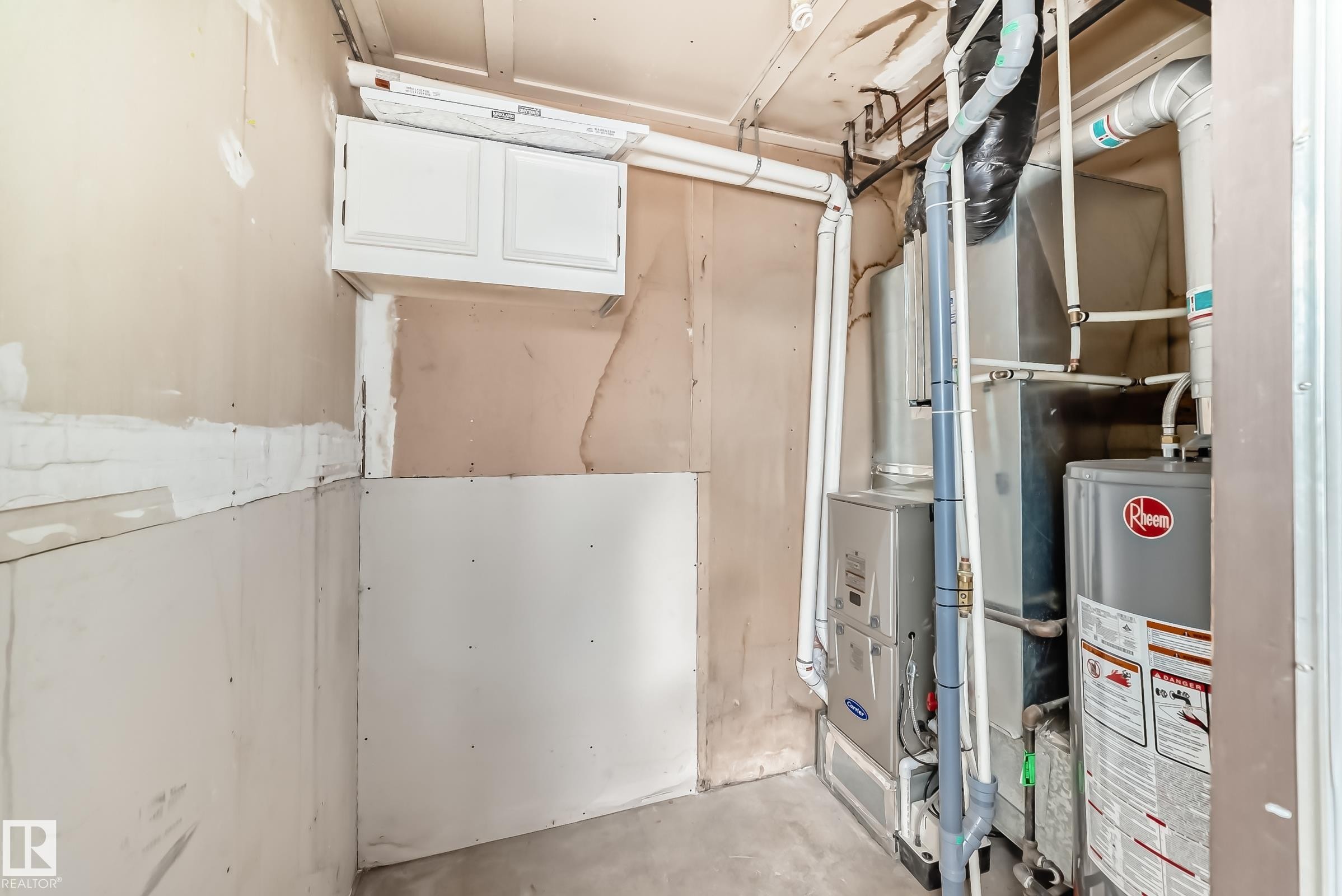 












1126 SADDLEBACK Road

,
Edmonton,




AB
T6J 4Z4

