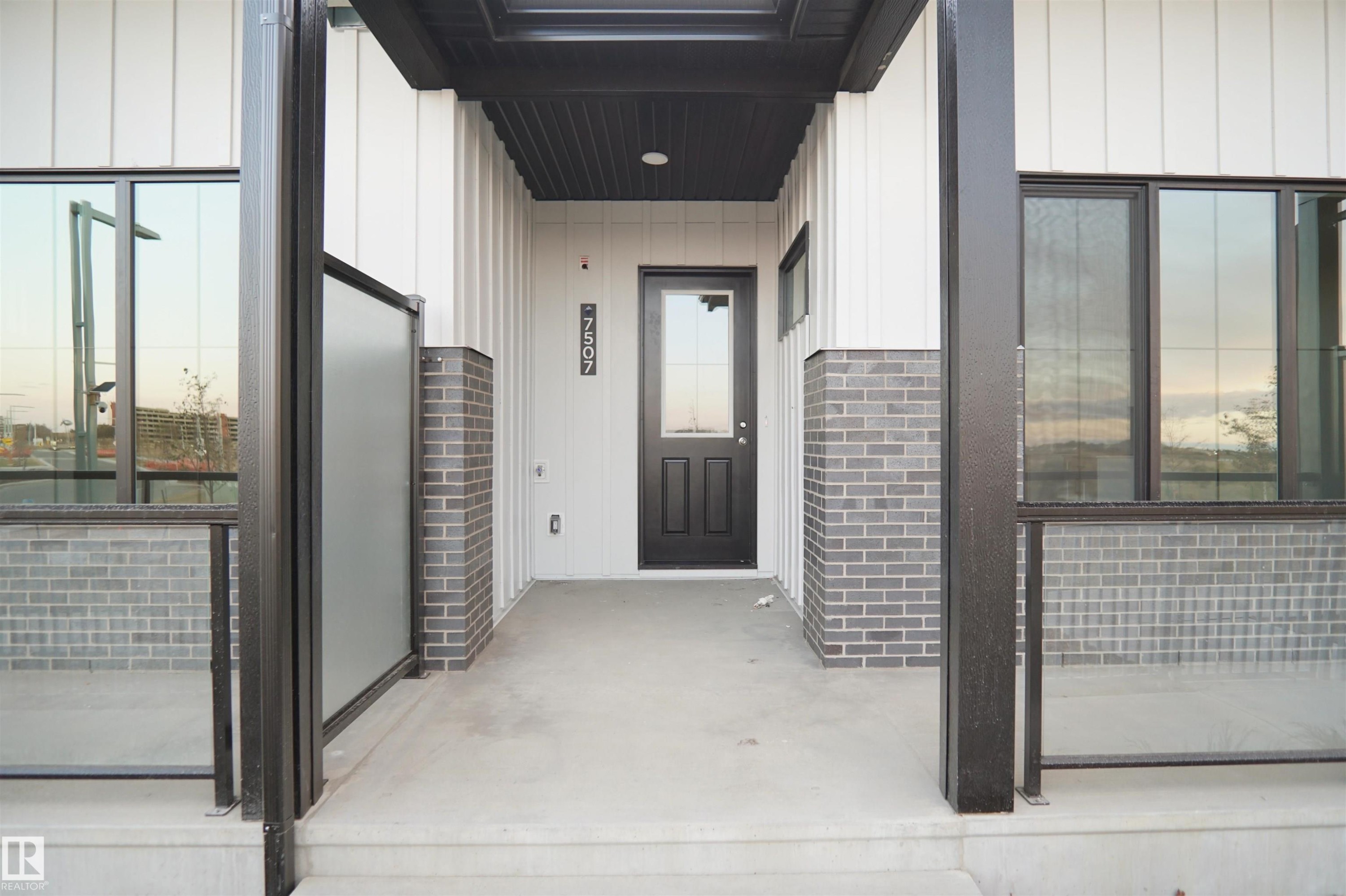 












7507 OBSERVER Lane

,
Edmonton,




AB
T5G 2S5

