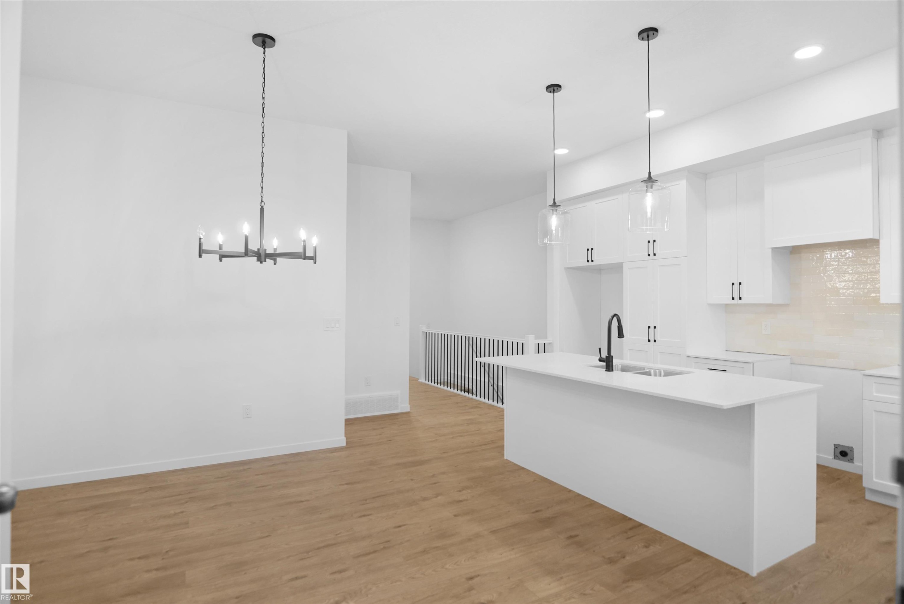 












7507 OBSERVER Lane

,
Edmonton,




AB
T5G 2S5

