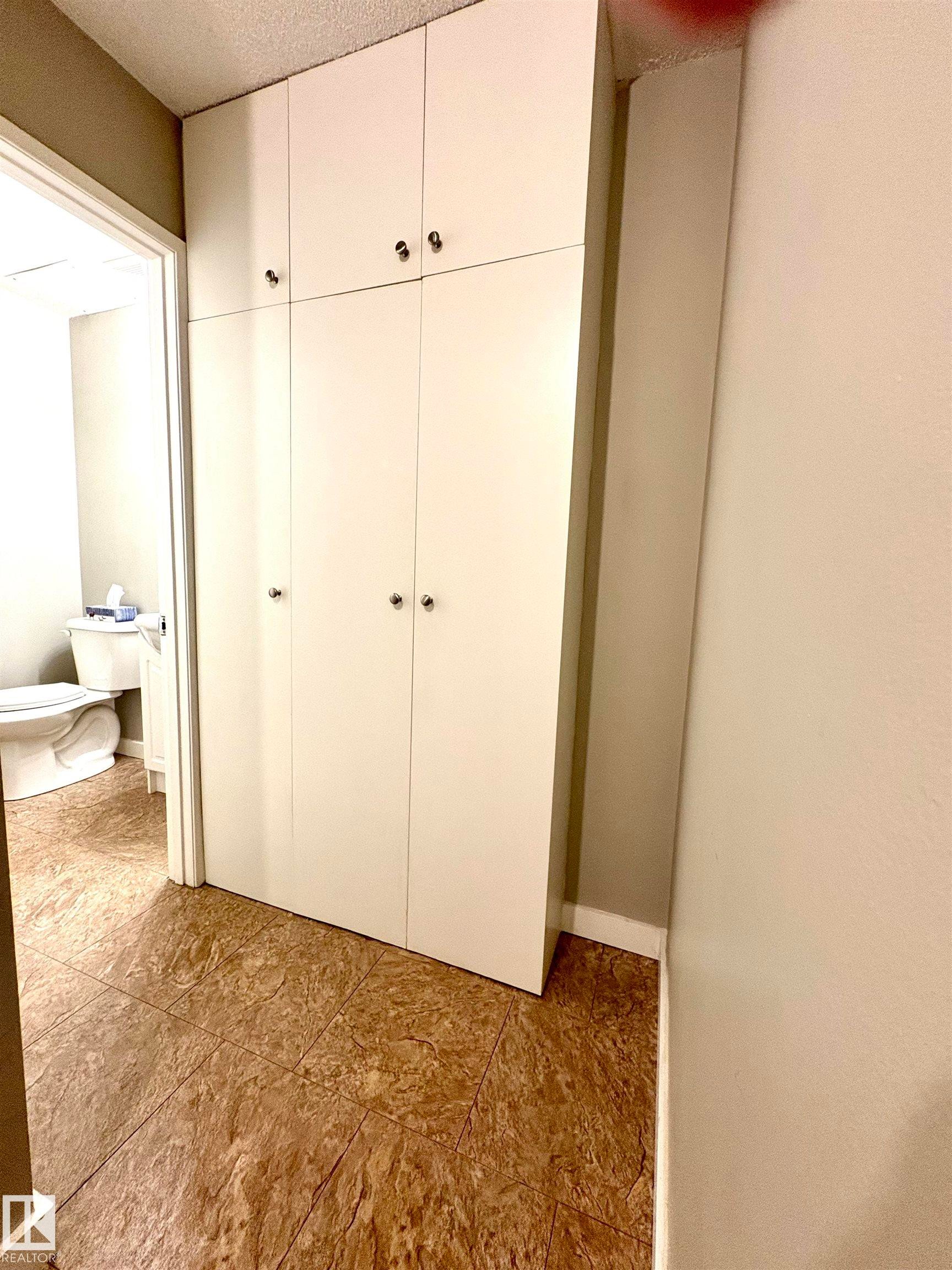 












170 LONDONDERRY SQUARE Square

,
Edmonton,




AB
T5C 3C4

