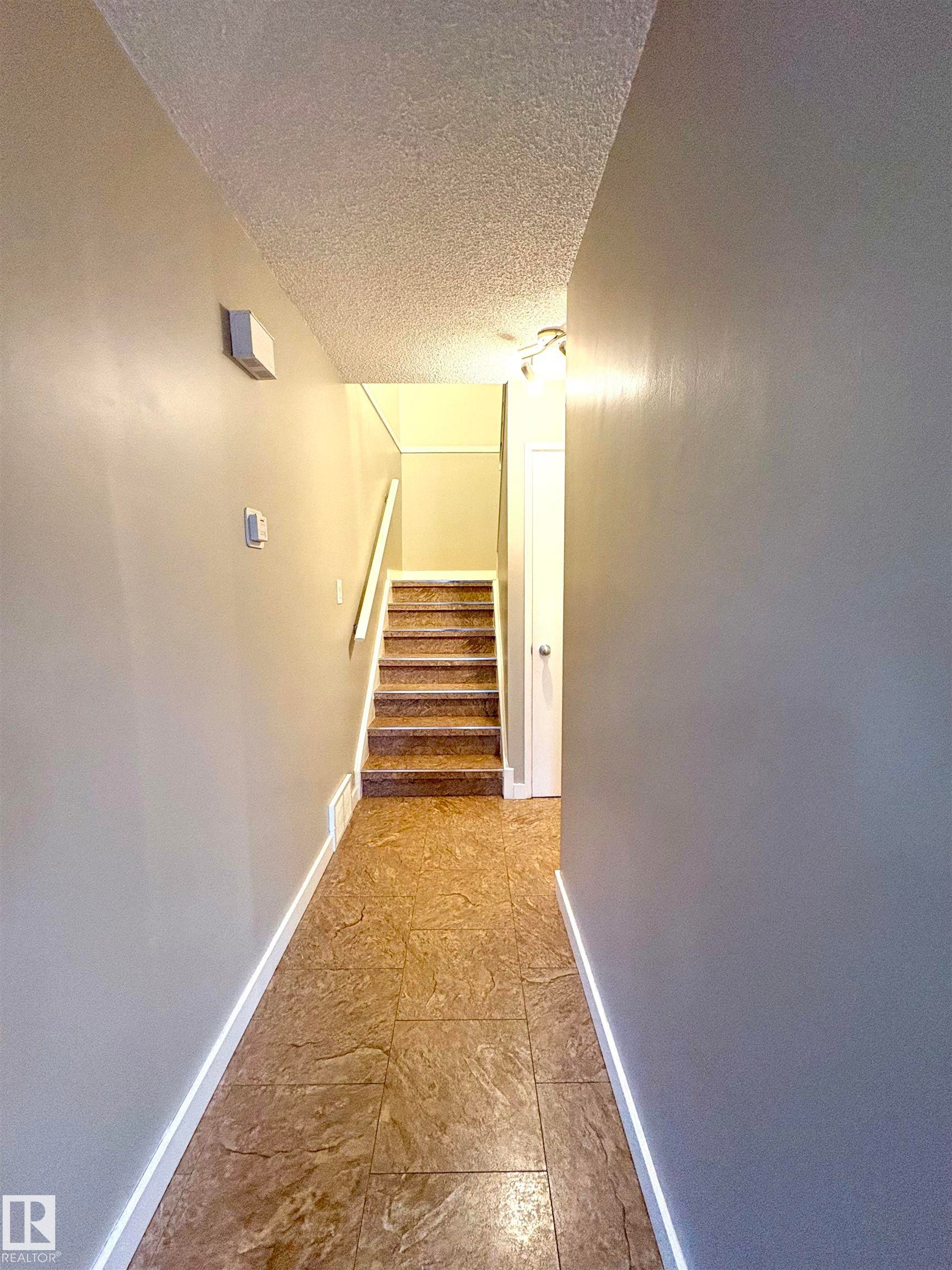 












170 LONDONDERRY SQUARE Square

,
Edmonton,




AB
T5C 3C4

