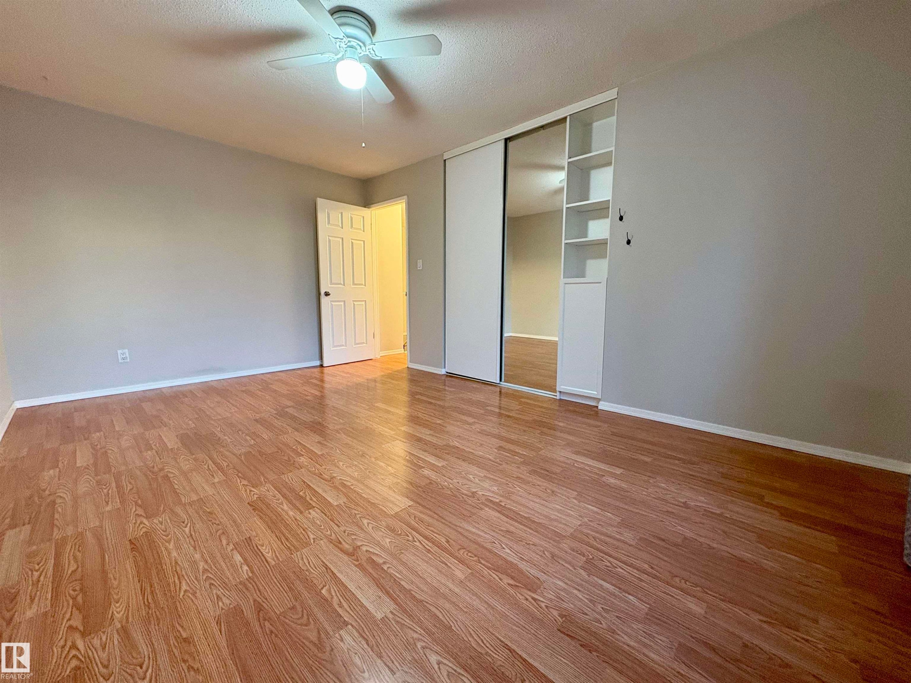 












170 LONDONDERRY SQUARE Square

,
Edmonton,




AB
T5C 3C4

