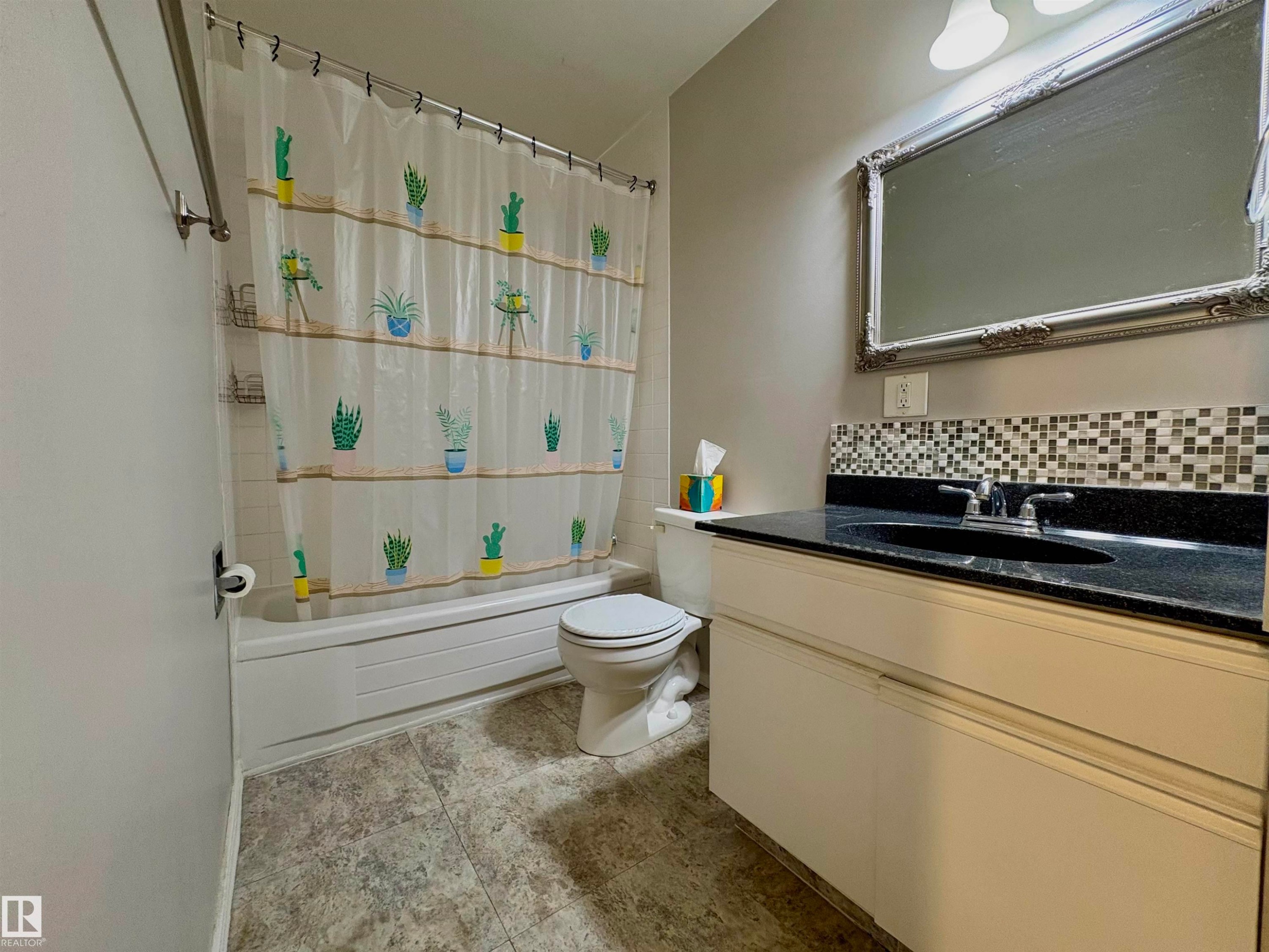 












170 LONDONDERRY SQUARE Square

,
Edmonton,




AB
T5C 3C4

