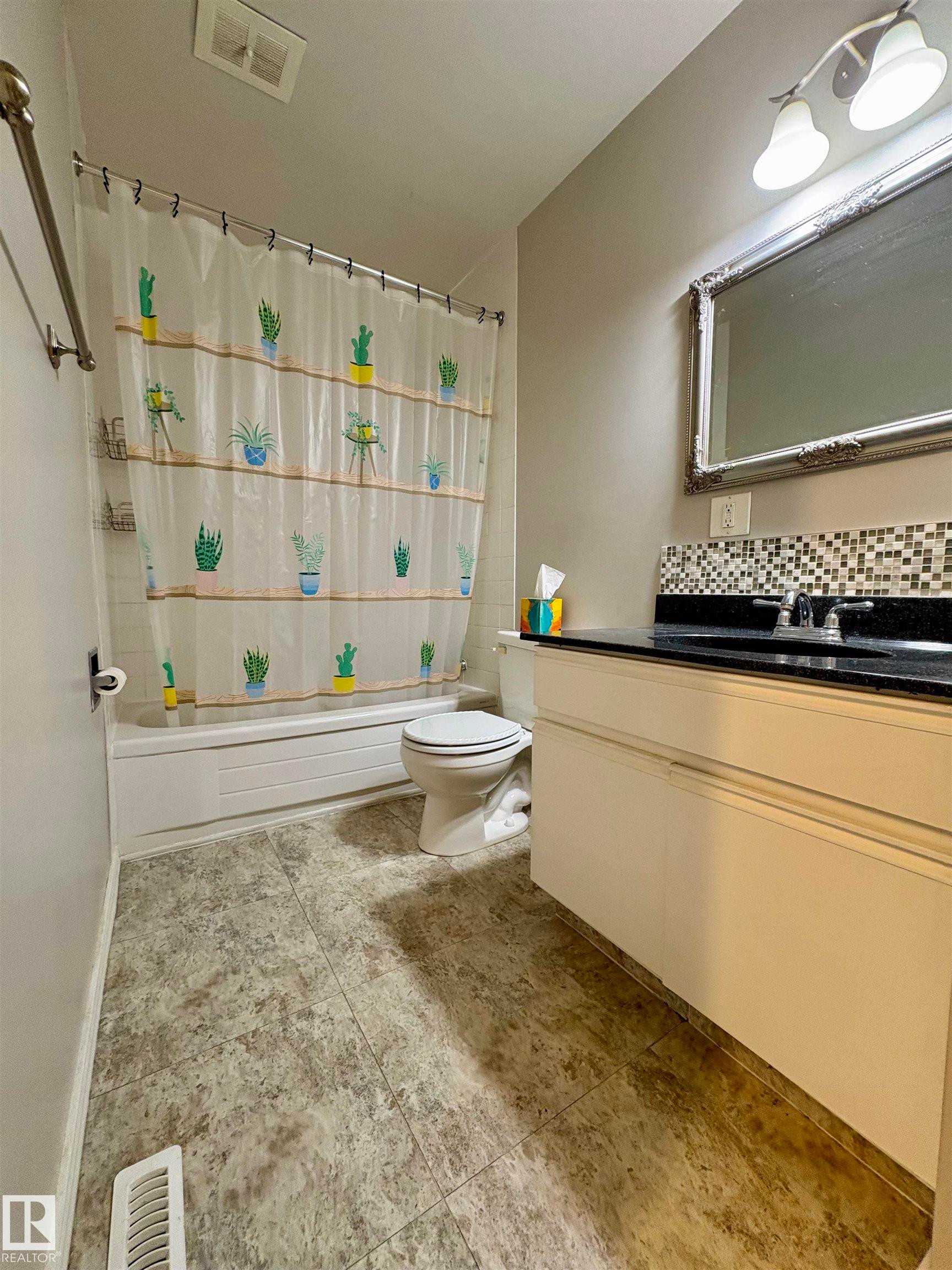 












170 LONDONDERRY SQUARE Square

,
Edmonton,




AB
T5C 3C4

