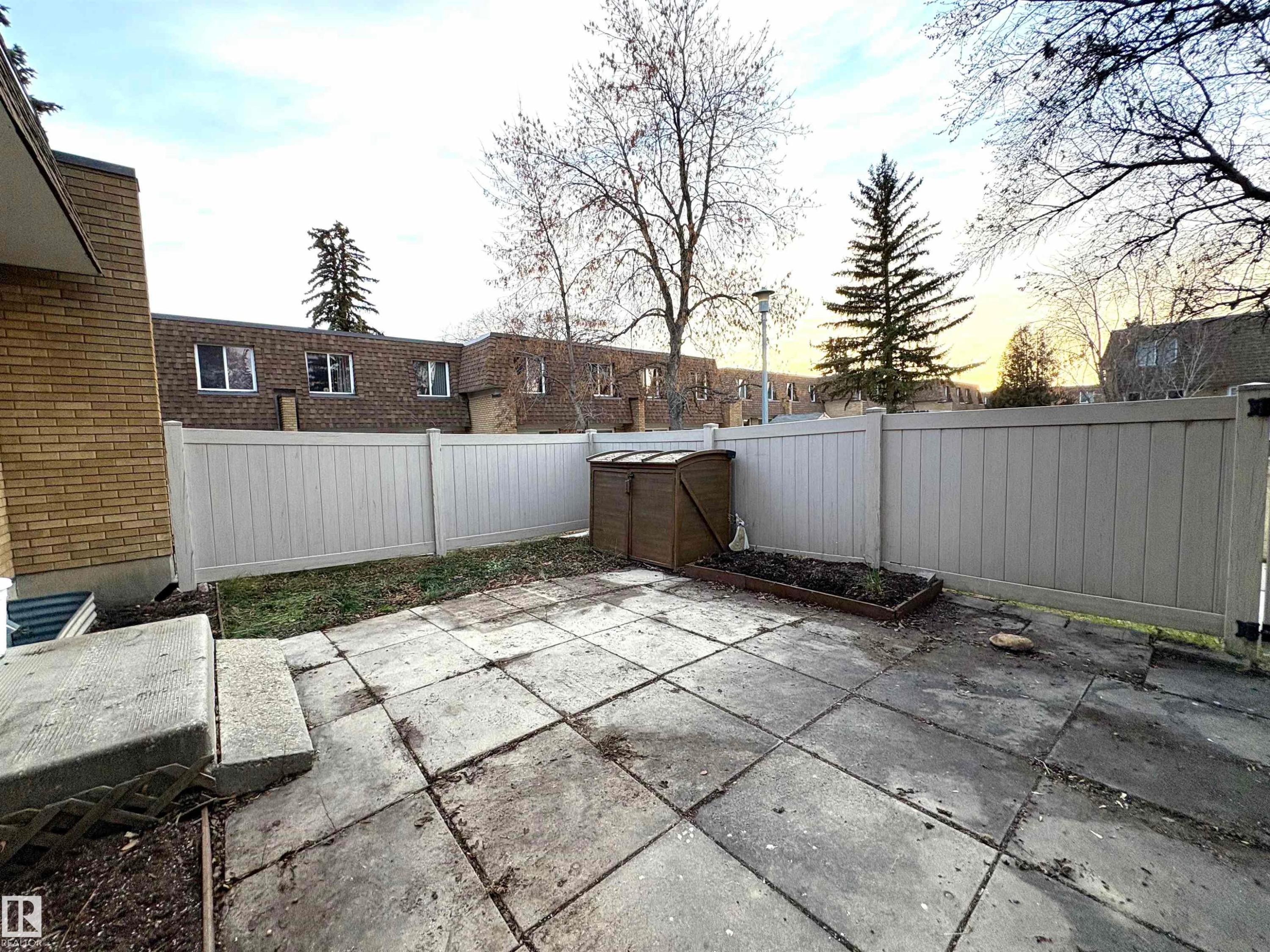 












170 LONDONDERRY SQUARE Square

,
Edmonton,




AB
T5C 3C4

