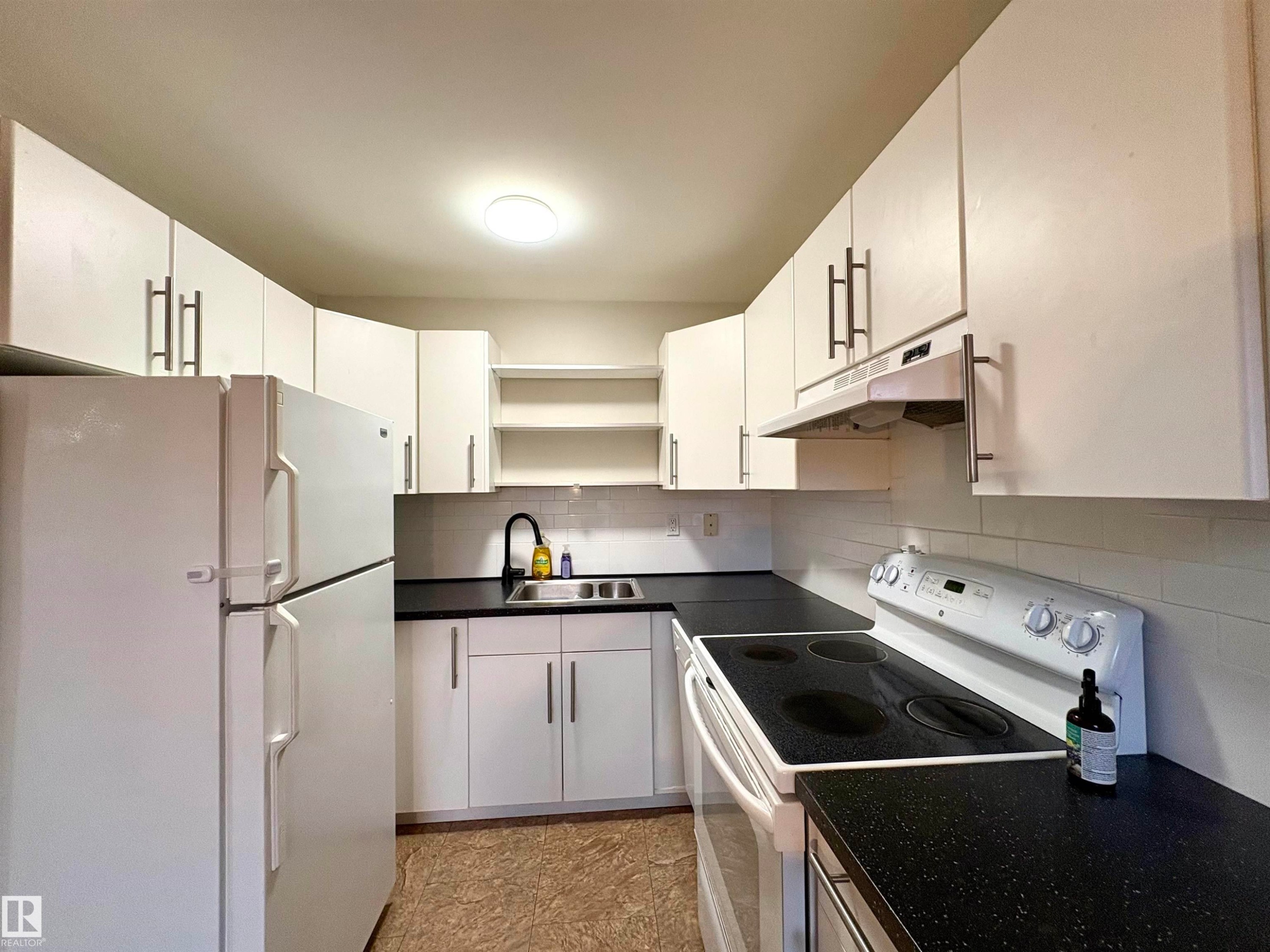 












170 LONDONDERRY SQUARE Square

,
Edmonton,




AB
T5C 3C4

