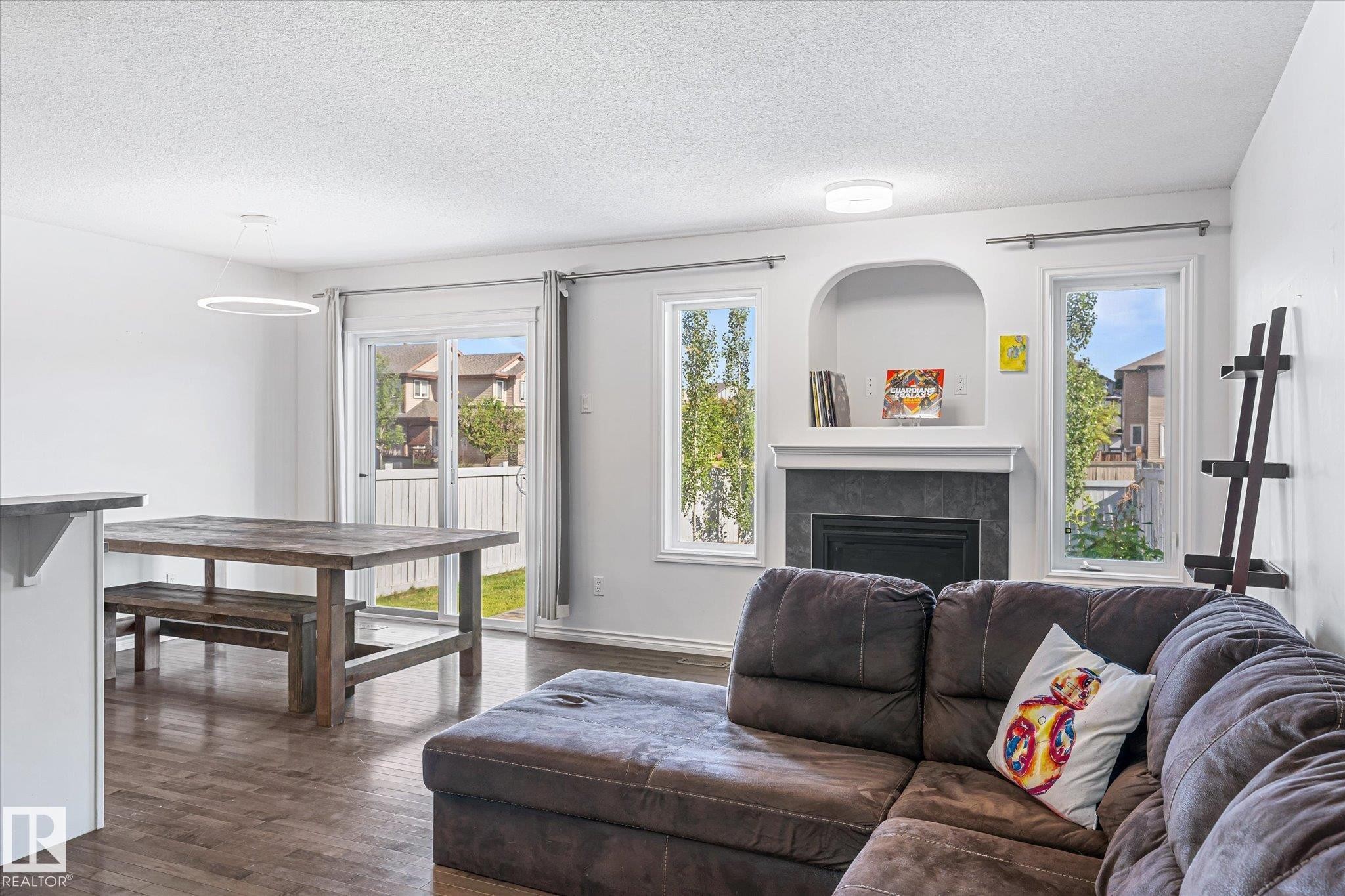 












17130 7A Avenue

,
Edmonton,




AB
T6W 0M5

