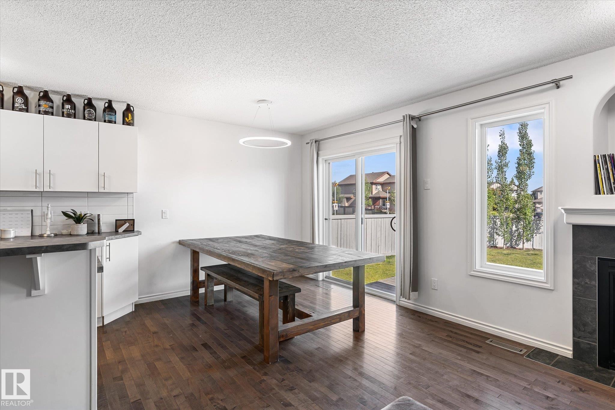 












17130 7A Avenue

,
Edmonton,




AB
T6W 0M5

