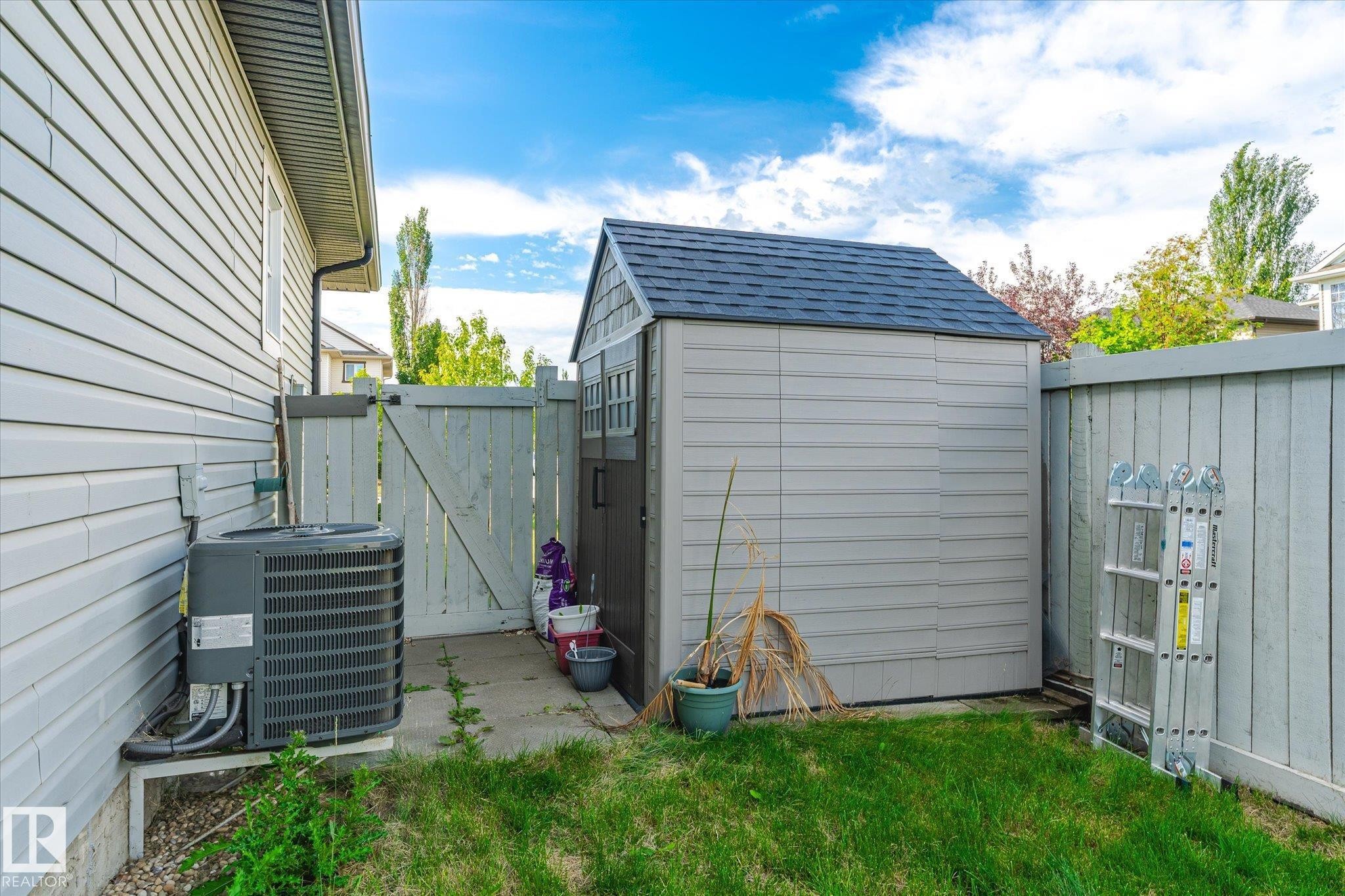 












17130 7A Avenue

,
Edmonton,




AB
T6W 0M5

