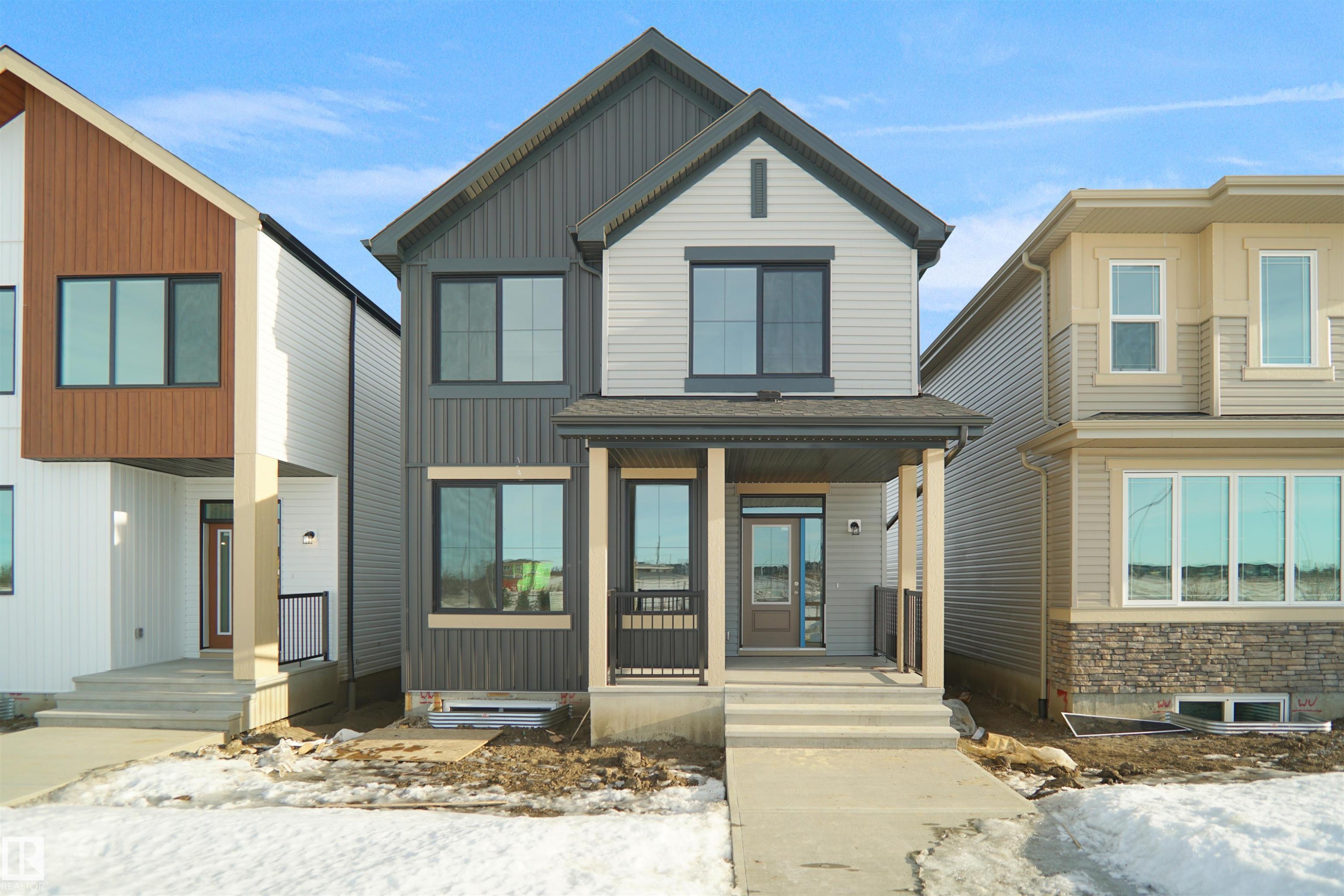 












17514 5A Street

,
Edmonton,




AB
T5Y 4E8

