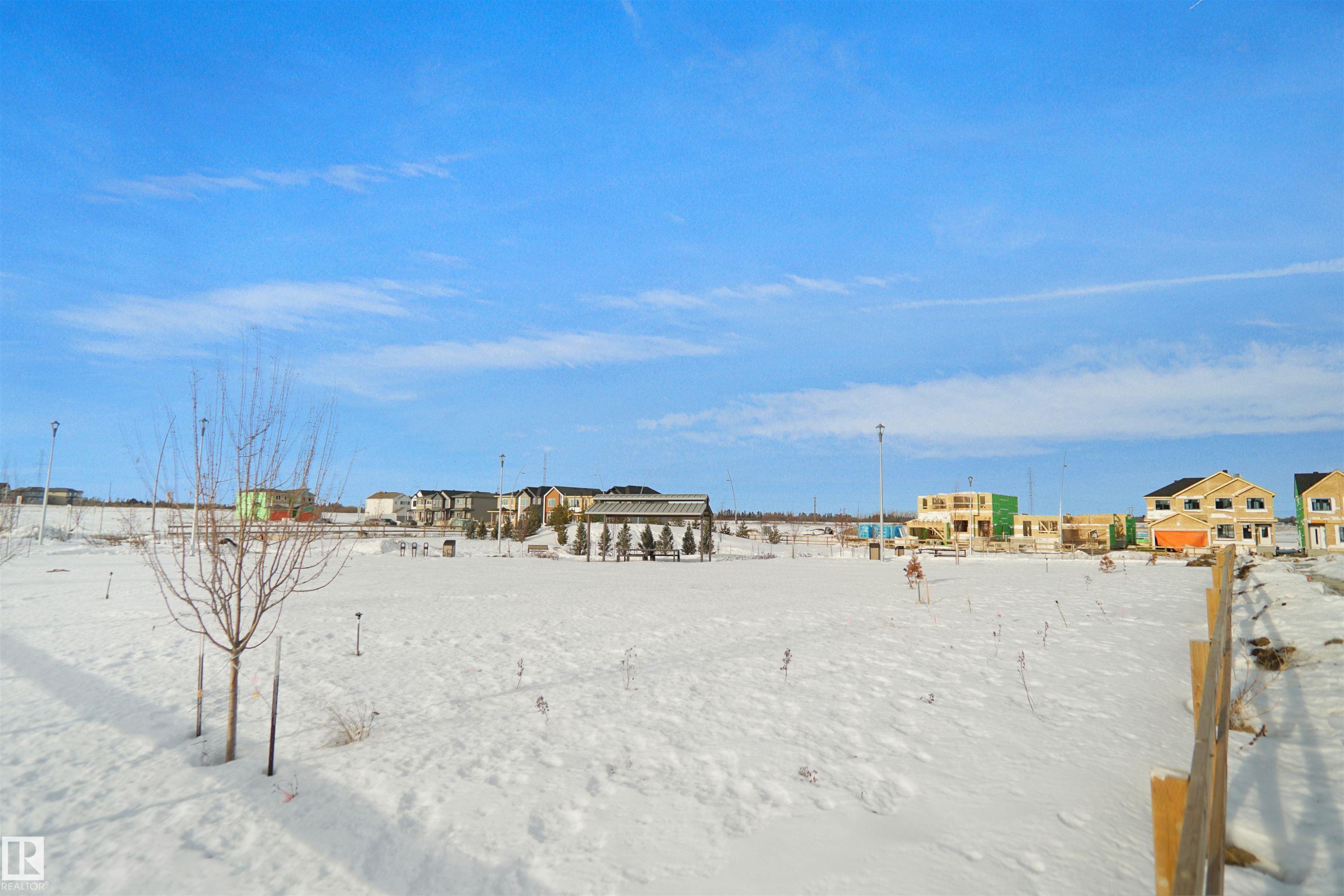 












17514 5A Street

,
Edmonton,




AB
T5Y 4E8

