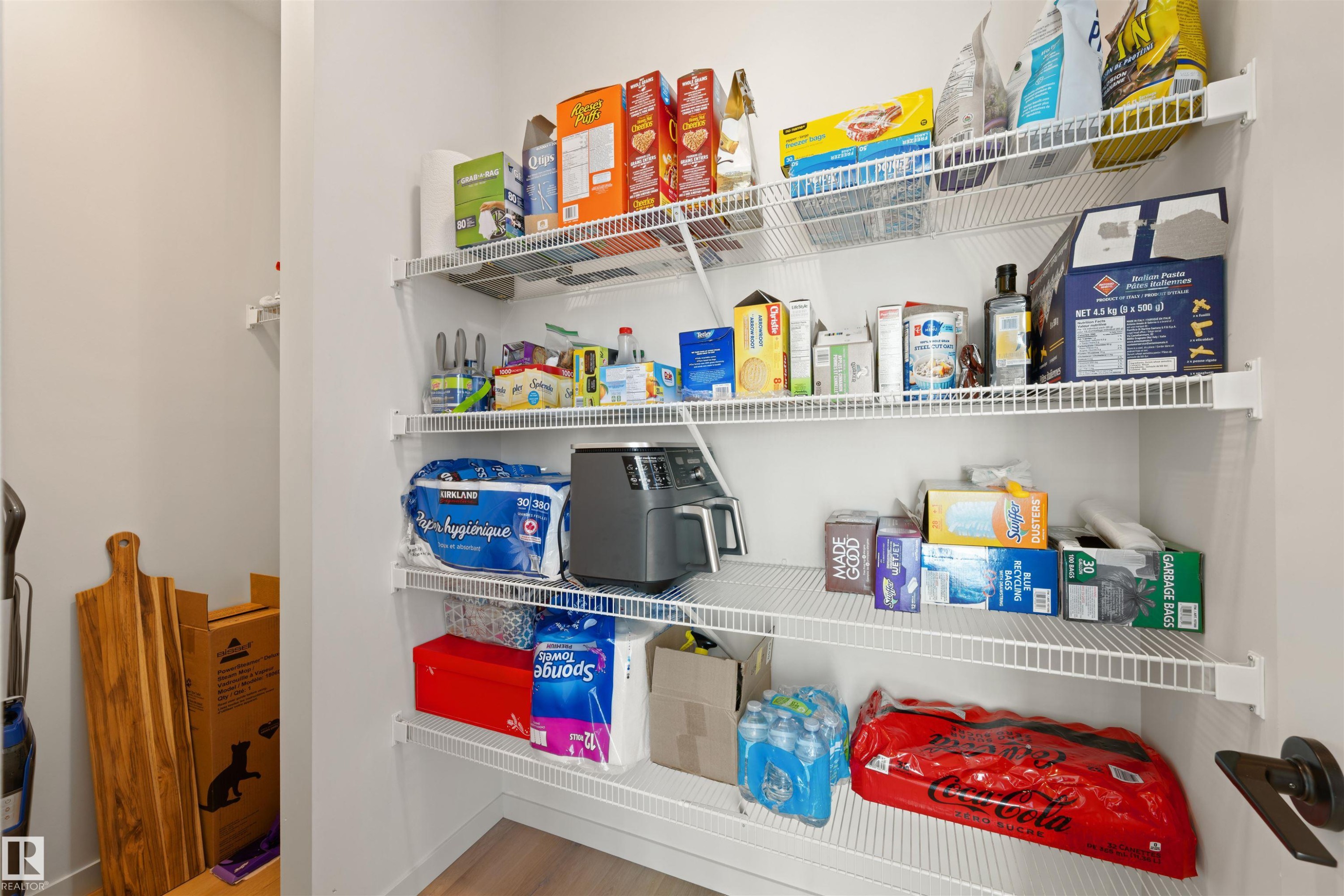 












459 39 Street

,
Edmonton,




AB
T6X 2X9

